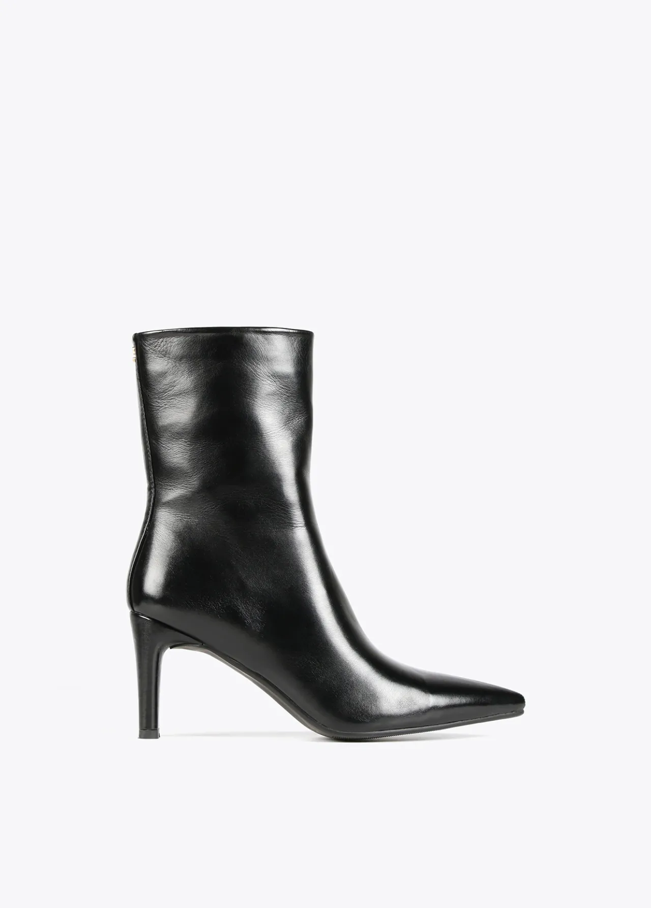 botn_tacn_negro_0.webp Lola Casademunt Botas Y Botines<Botín tacón NEGRO