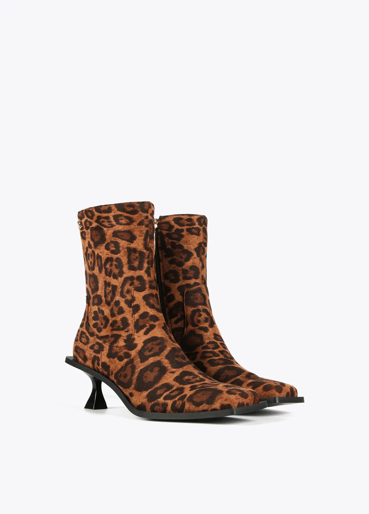 botn_tejido_animal_print_2.webp Lola Casademunt Animal Print | Botas Y Botines<Botín tejido animal print MARRON-NEGRO