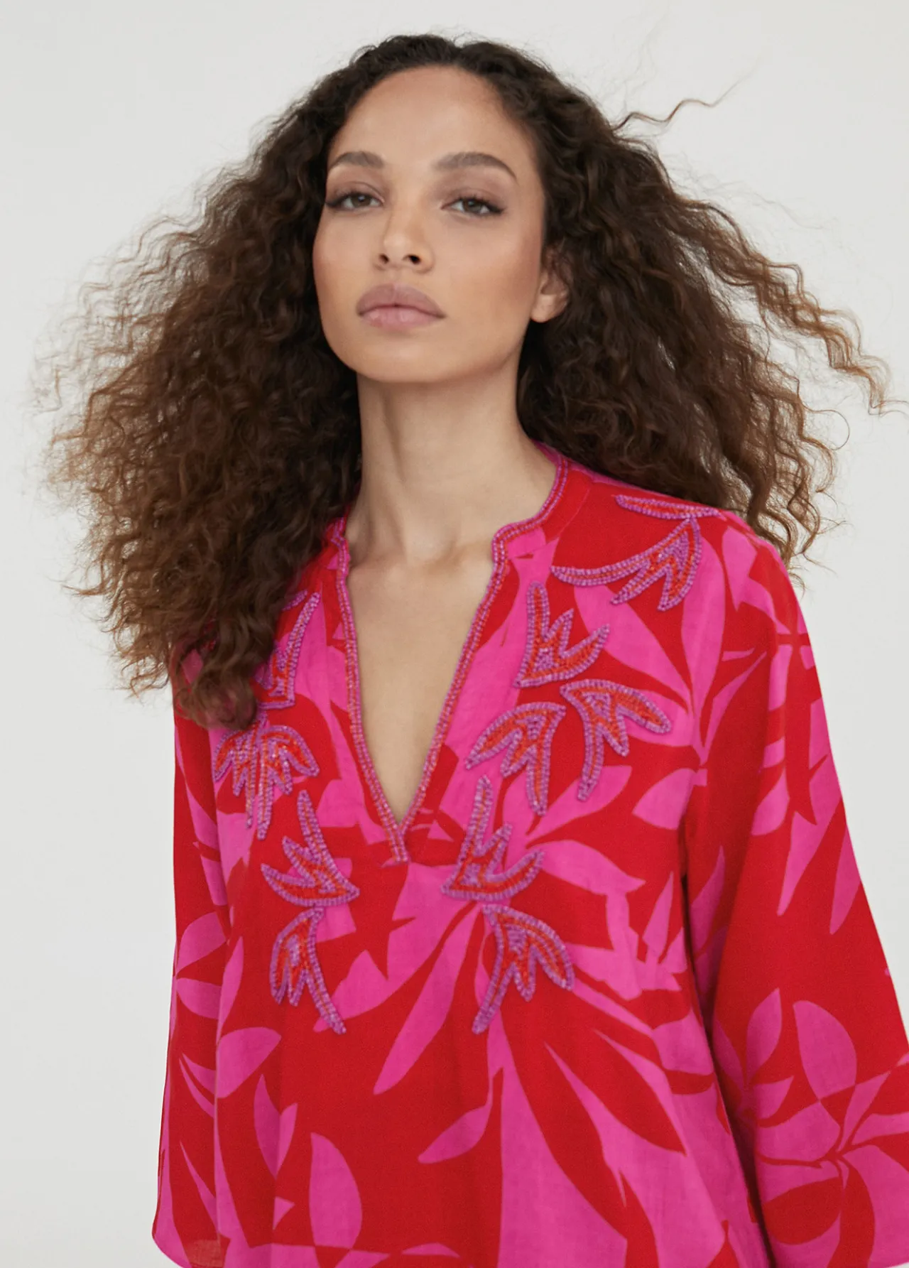 caftan_corto_estampado_5-1.webp Lola Casademunt Baño<Caftan corto estampado ROJO-ROSA
