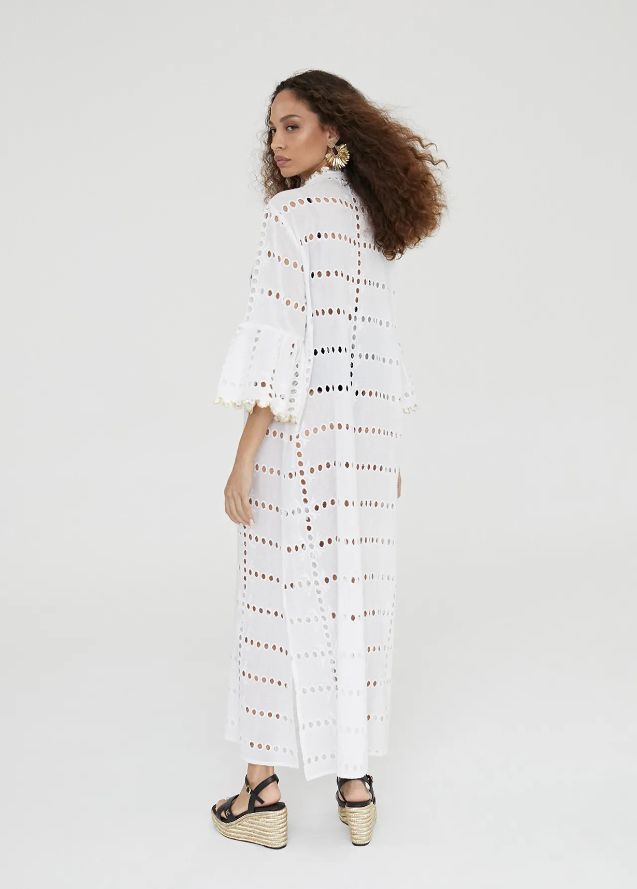 caftan_largo_bordado_2.webp Lola Casademunt Baño<Caftan largo bordado BLANCO
