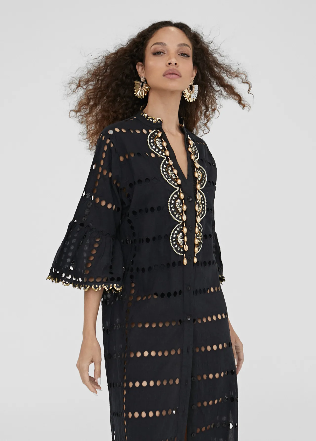 caftan_largo_bordado_6-1.webp Lola Casademunt Baño<Caftan largo bordado BLANCO