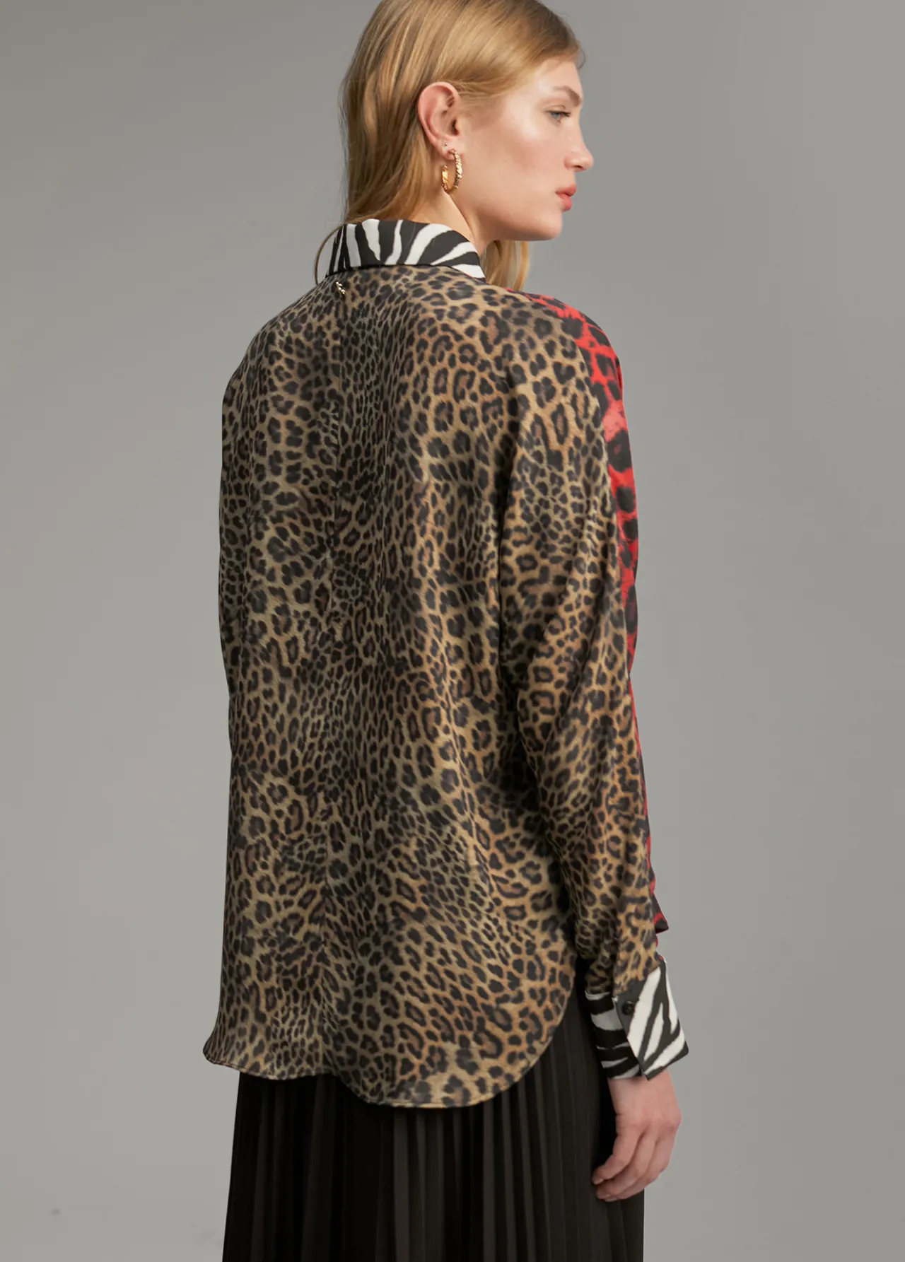 camisa_animal_print_combinada_1.webp Lola Casademunt Animal Print | Camisas Y Blusas<Camisa animal print combinada ROJO-VERDE
