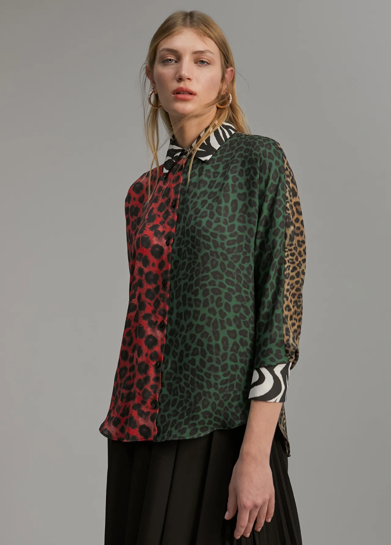 camisa_animal_print_combinada_4.webp Lola Casademunt Animal Print | Camisas Y Blusas<Camisa animal print combinada ROJO-VERDE