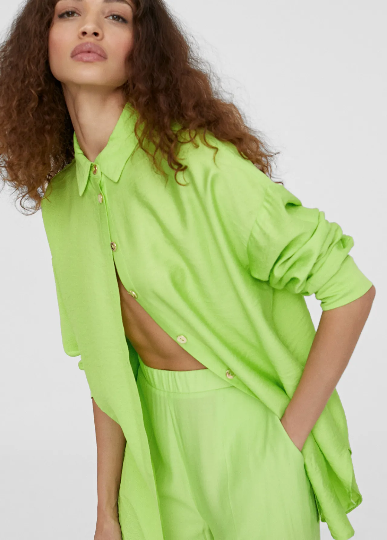 camisa_bsica_manga_larga_1.webp Lola Casademunt Camisas Y Blusas<Camisa básica manga larga LILA