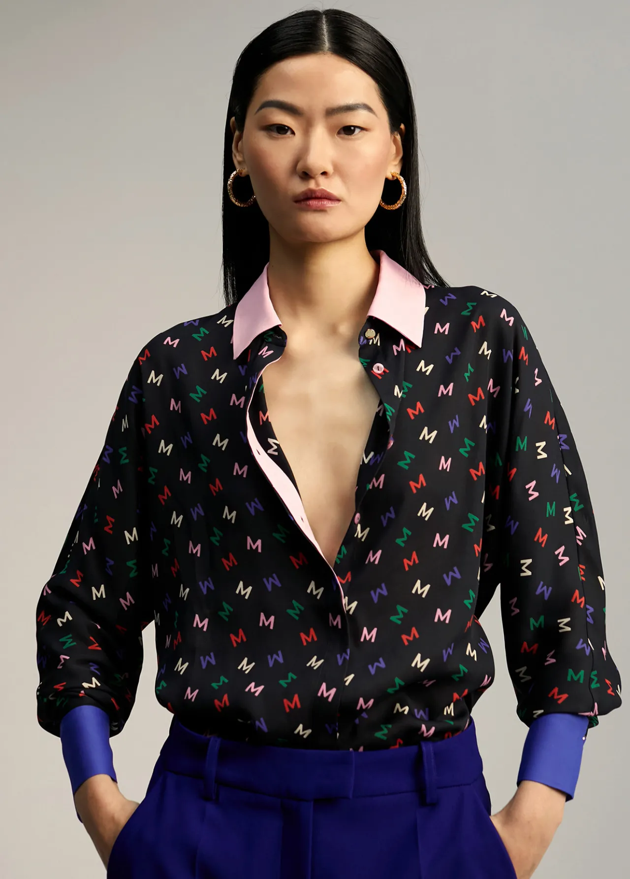 camisa_estampado_monograma_0.webp Lola Casademunt Camisas Y Blusas<Camisa estampado monograma NEGRO-MULTICOLO