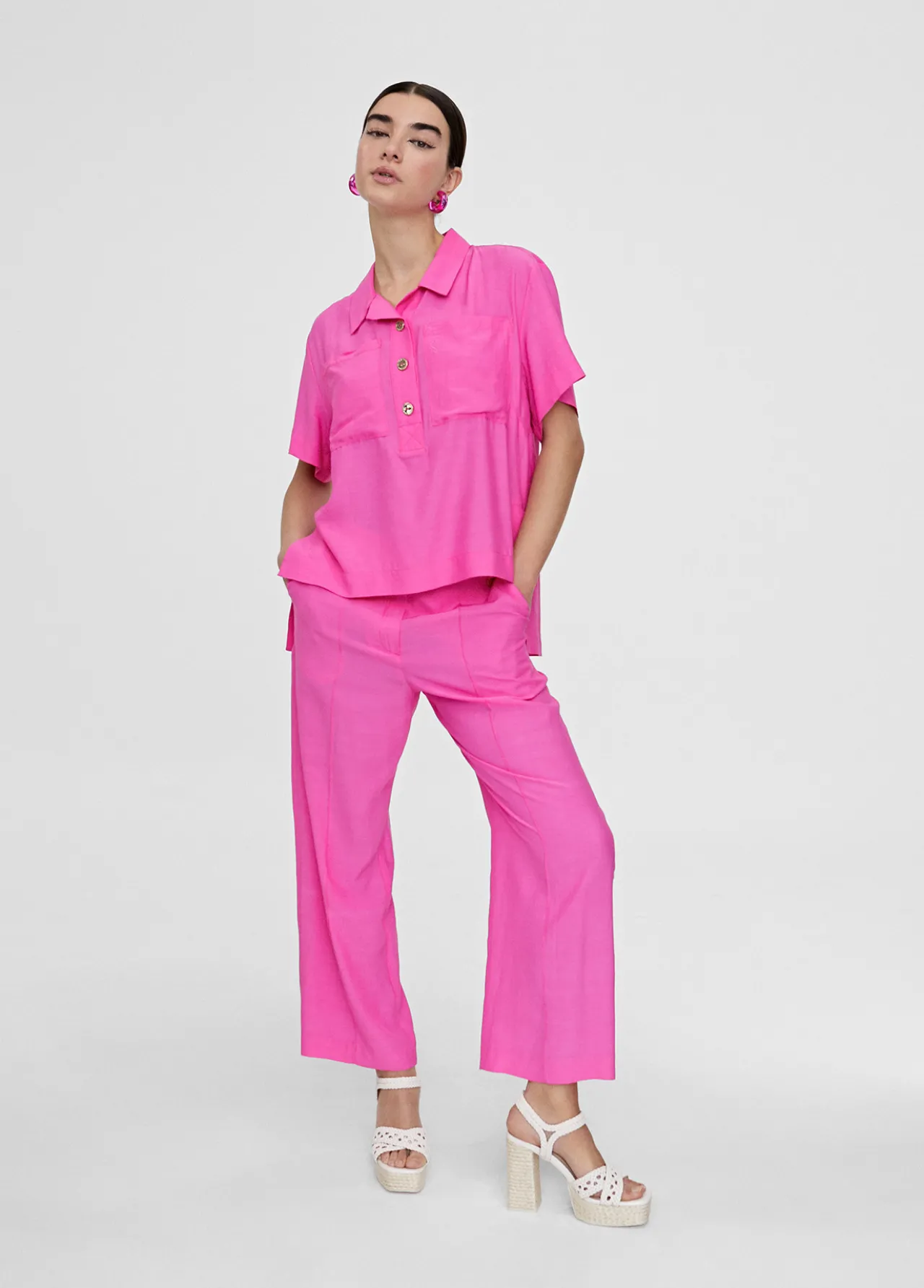 camisa_fluida_con_bolsillos_0.webp Lola Casademunt Camisas Y Blusas<Camisa fluida con bolsillos FUCSIA