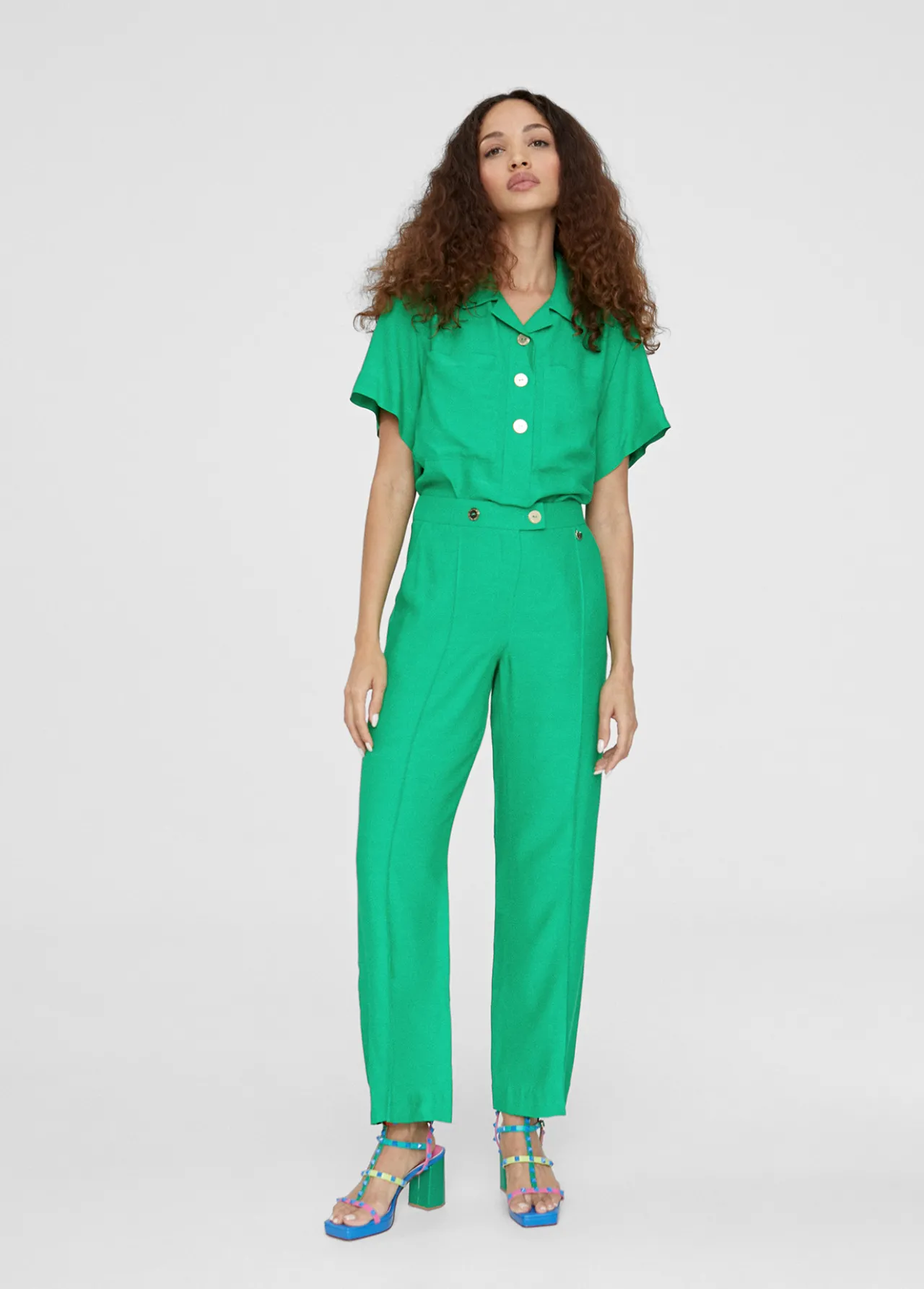 camisa_fluida_con_bolsillos_1-1.webp Lola Casademunt Camisas Y Blusas<Camisa fluida con bolsillos FUCSIA