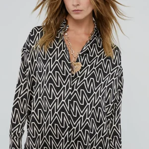 Lola Casademunt Camisas Y Blusas<Camisa larga monograma NEGRO-CRUDO
