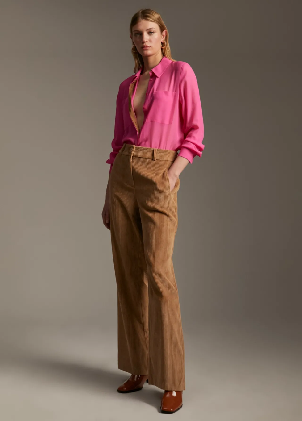 camisa_transparencia_bolsillos_6.webp Lola Casademunt Camisas Y Blusas<Camisa transparencia bolsillos ROSA