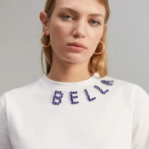 Lola Casademunt Camisetas Y Tops<Camiseta detalle pedrería BLANCO