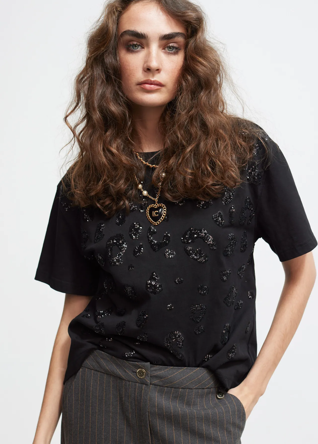 camiseta_lentejuelas_0-1.webp Lola Casademunt Camisetas Y Tops<Camiseta lentejuelas GRIS