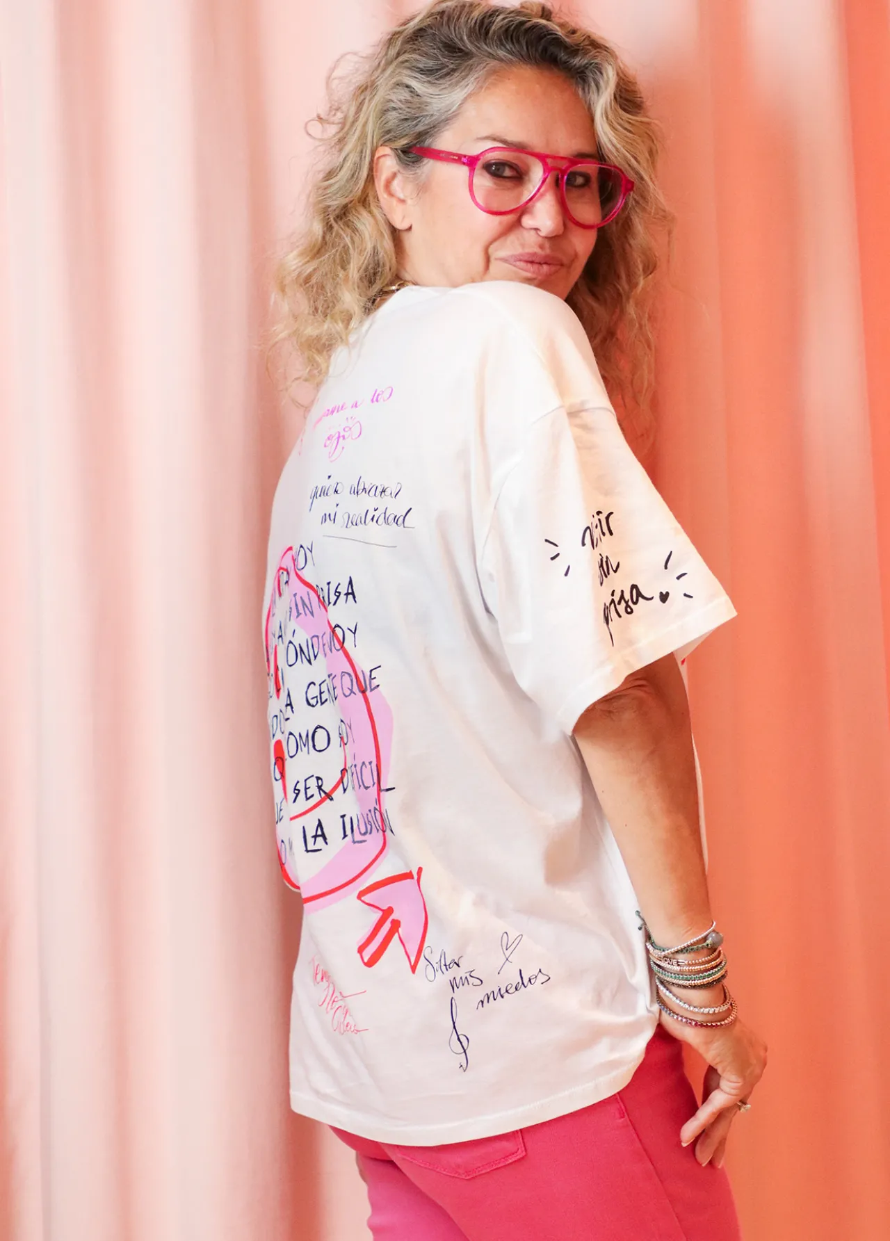 camiseta_princesa_girona_1.webp Lola Casademunt Camisetas Y Tops | Artículos Solidarios<Camiseta Princesa Girona BLANCO