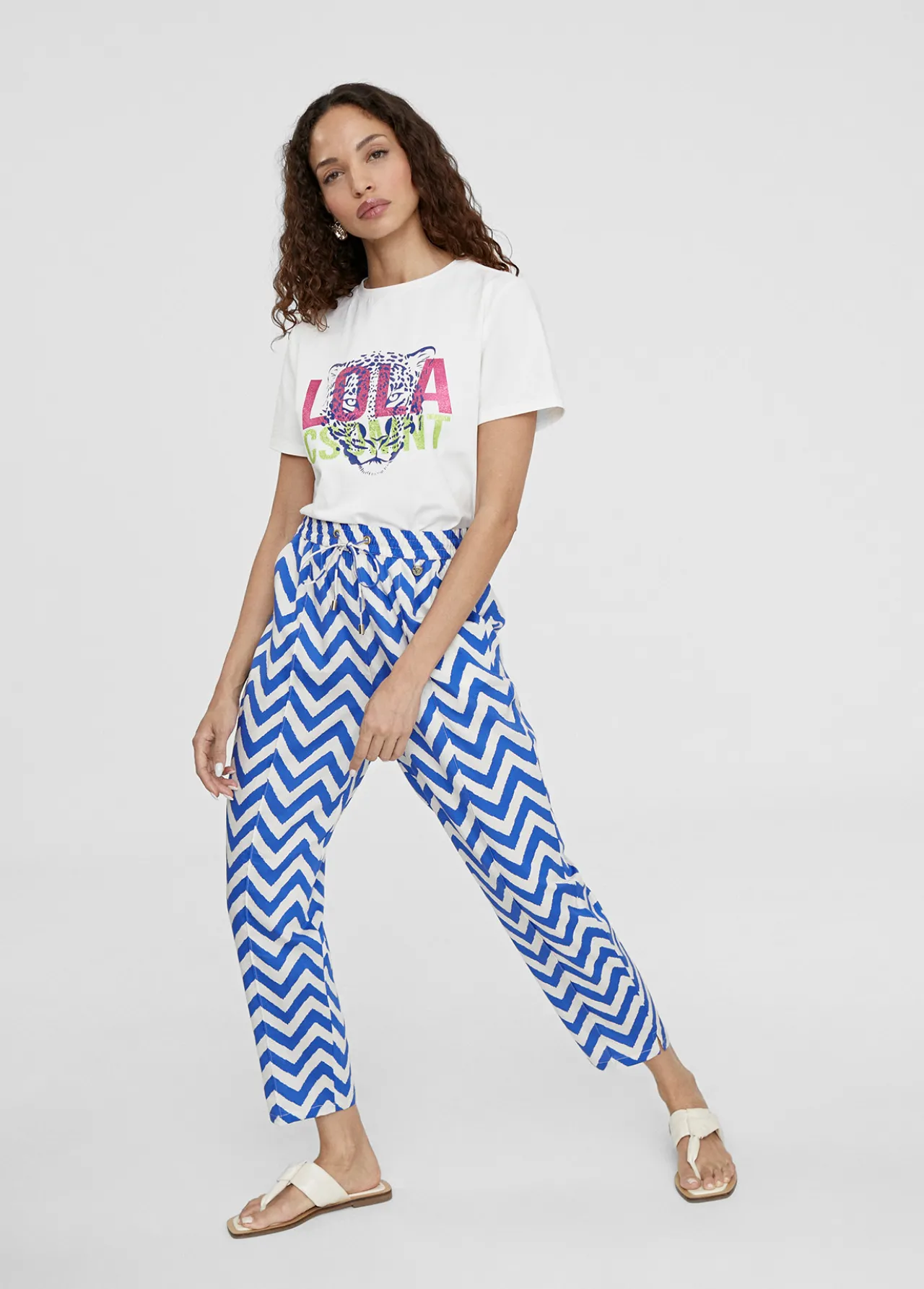 camiseta_tigre_1-1.webp Lola Casademunt Camisetas Y Tops<Camiseta tigre BLANCO-ROSA