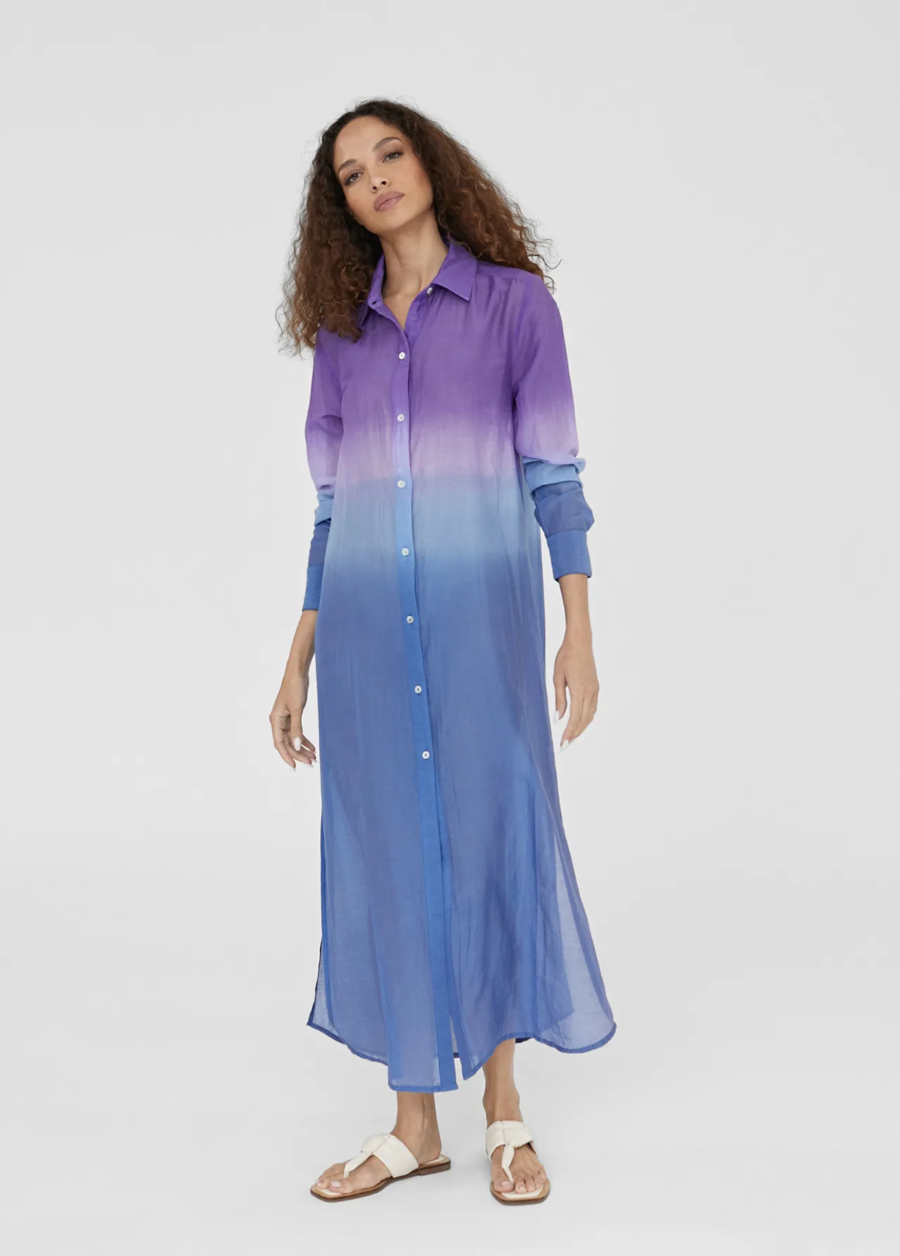 camisola_larga_tie_dye_0.webp Lola Casademunt Camisas Y Blusas | Baño<Camisola larga tie dye AZULELECTRICO