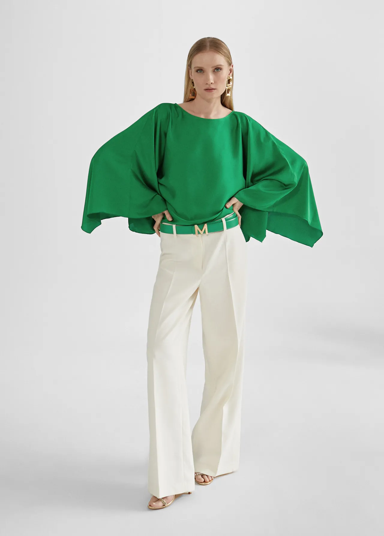 capa_tapabrazos_4.webp Lola Casademunt Camisetas Y Tops | Camisas Y Blusas<Capa tapabrazos VERDE
