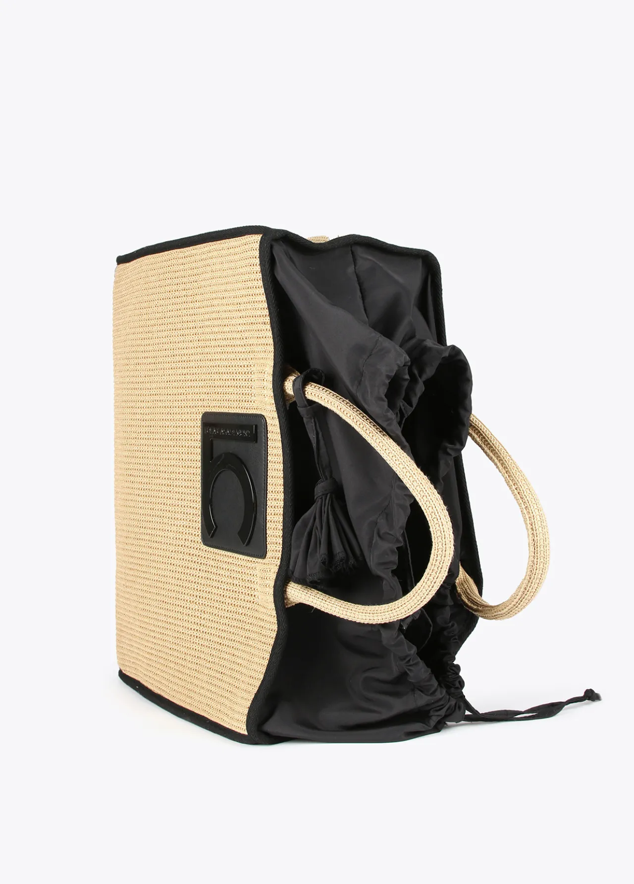 capazo_con_ribetes_a_contraste_1.webp Lola Casademunt Bolsos | Baño<Capazo con ribetes a contraste MARRON-NEGRO