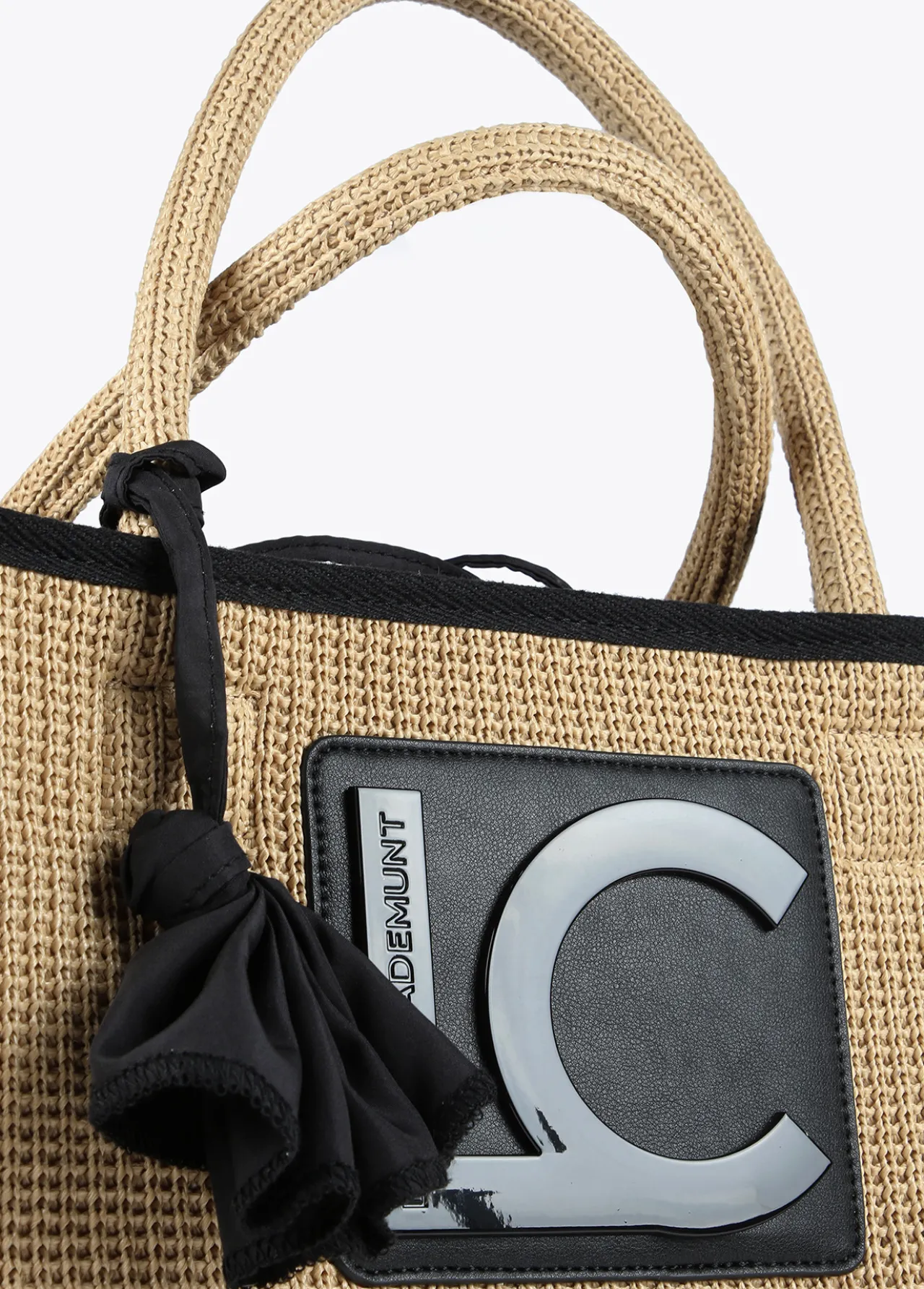 capazo_con_ribetes_a_contraste_3.webp Lola Casademunt Bolsos | Baño<Capazo con ribetes a contraste MARRON-NEGRO