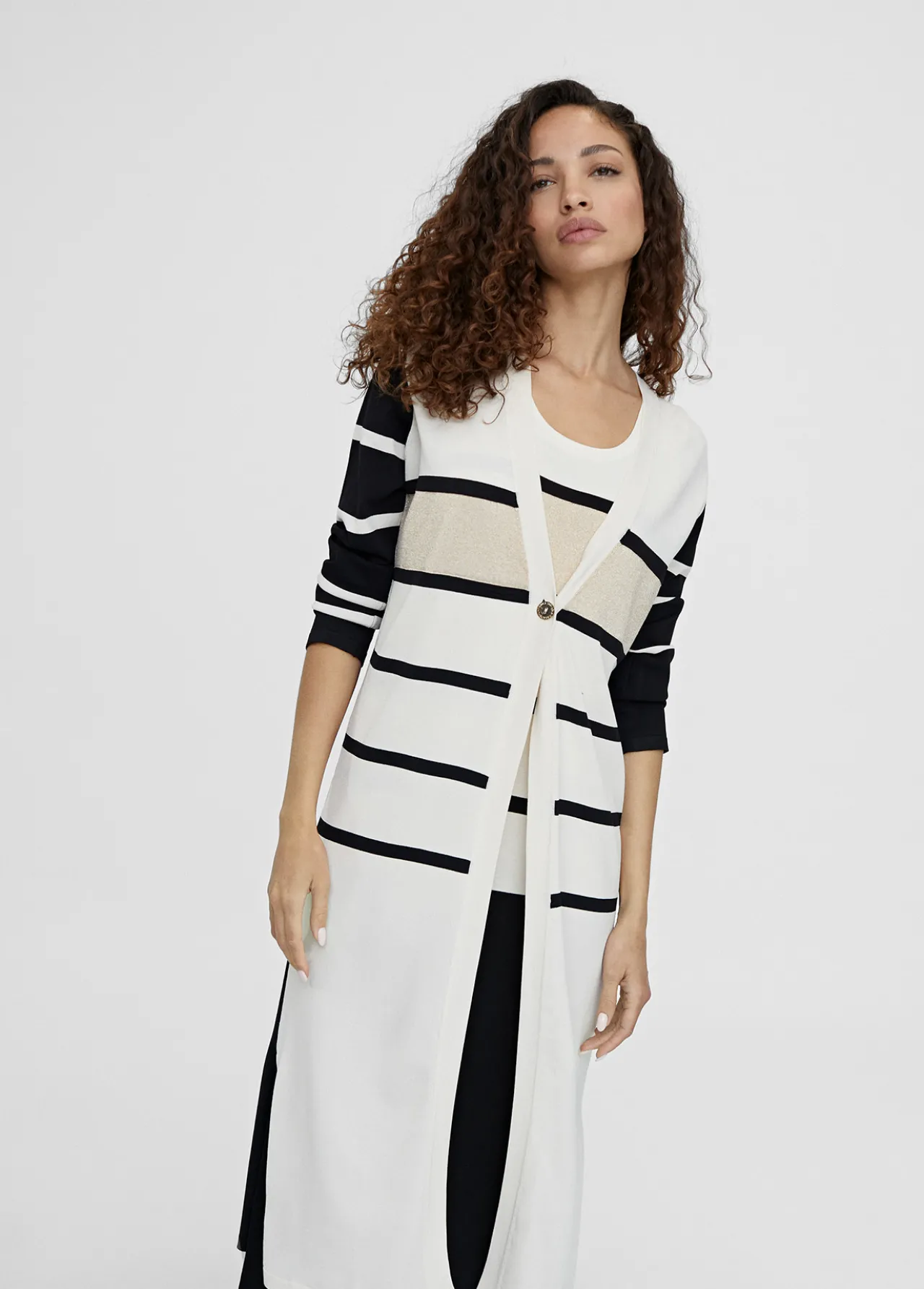cardigan_punto_de_rayas_6.webp Lola Casademunt Chaquetas Y Gabardinas | Punto<Cardigan punto de rayas NEGRO-CRUDO