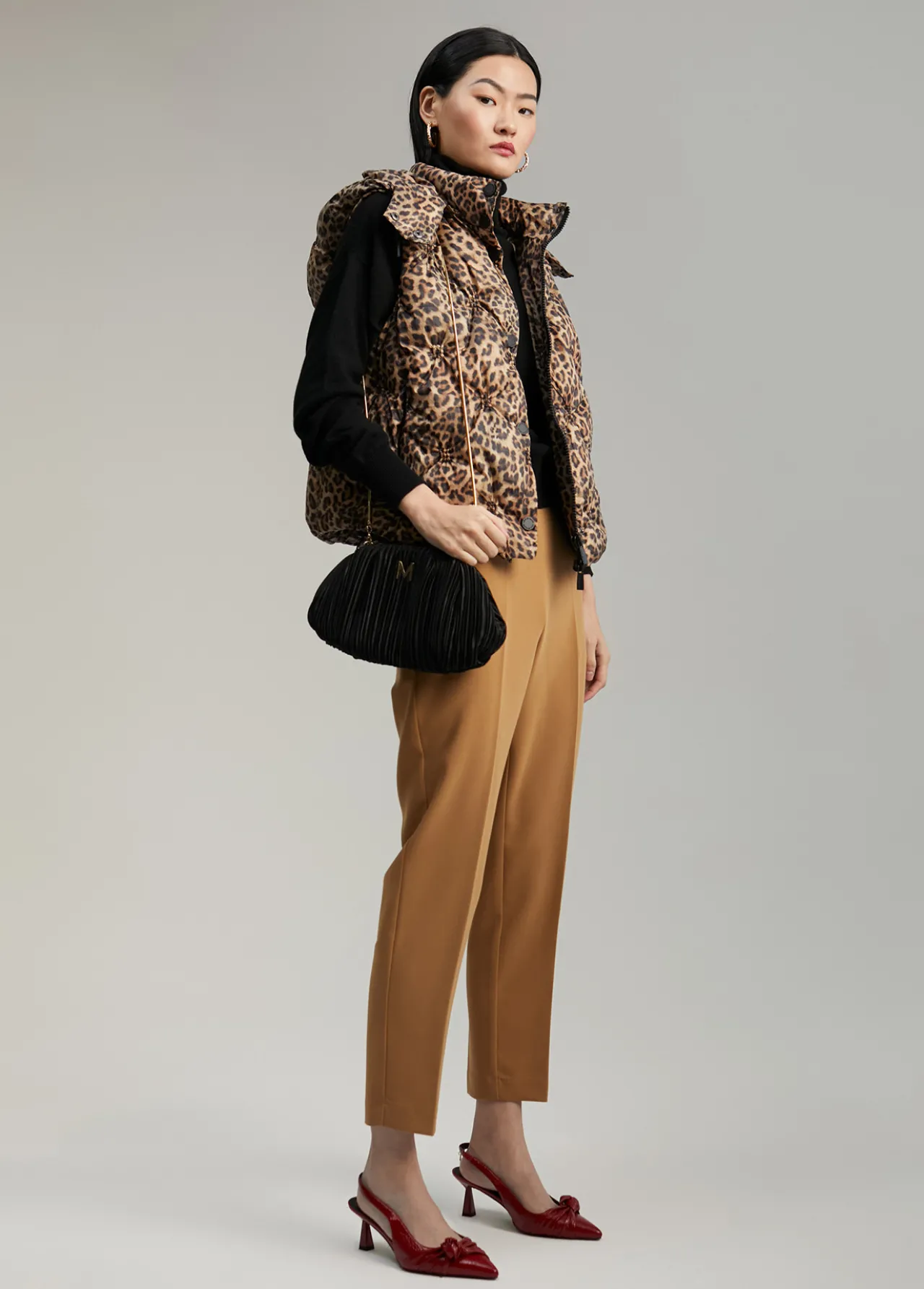 chaleco_acolchado_animal_print_3-1.webp Lola Casademunt Animal Print | Chalecos<Chaleco acolchado animal print FUCSIA
