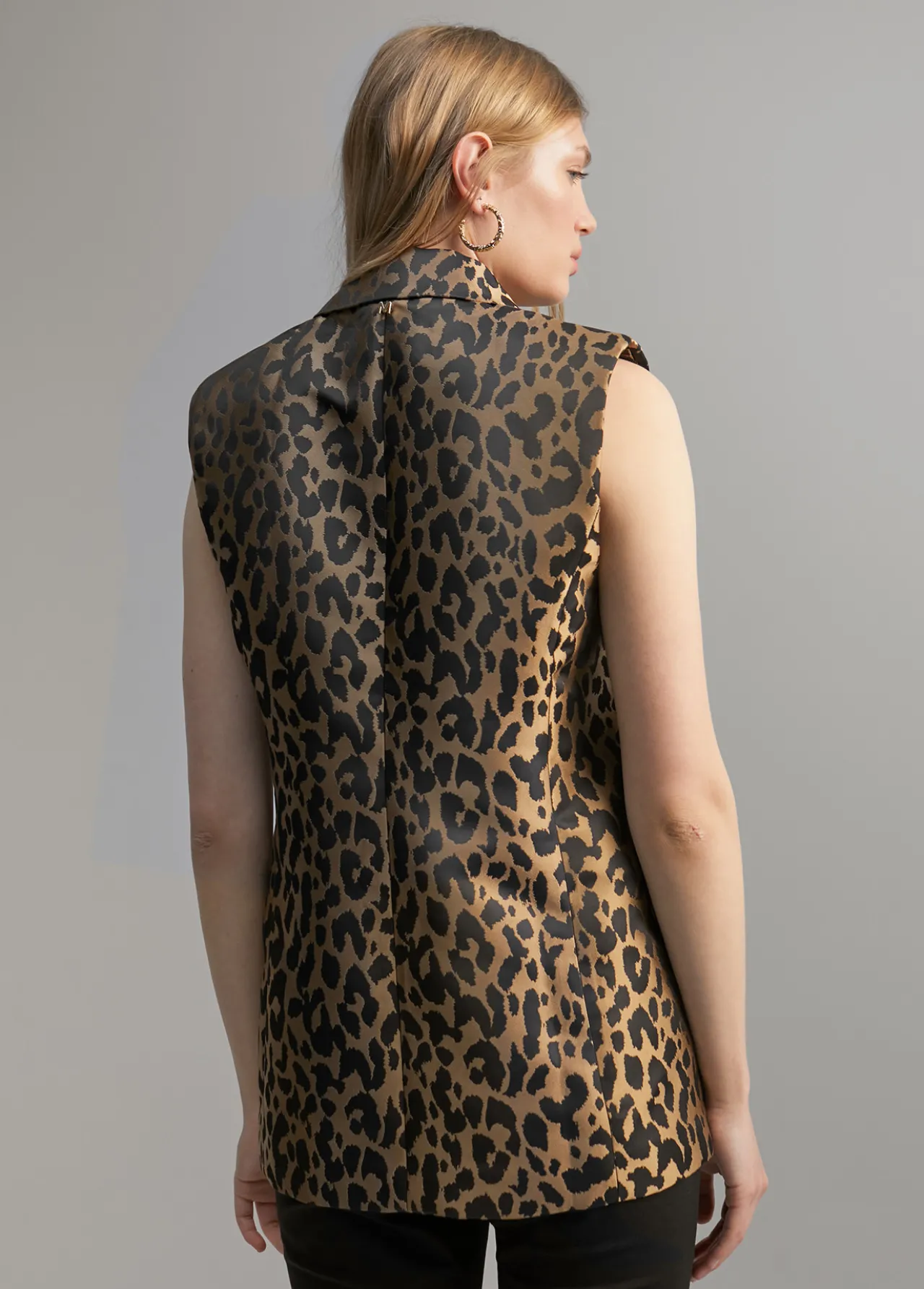 chaleco_animal_print_2.webp Lola Casademunt Animal Print | Chalecos<Chaleco animal print NEGRO-MARRON