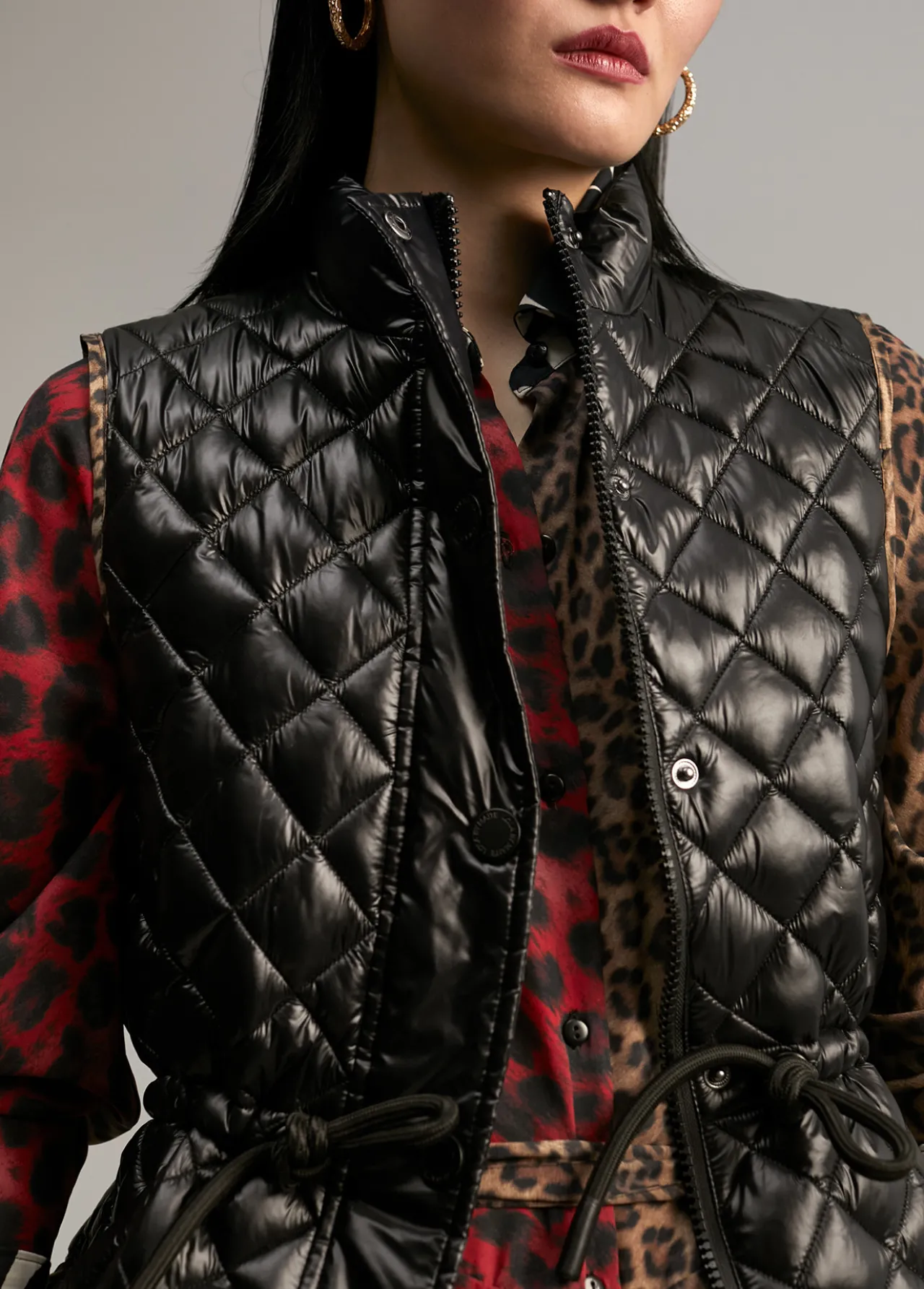 chaleco_detalles_animal_print_4.webp Lola Casademunt Animal Print | Chalecos<Chaleco detalles animal print NEGRO