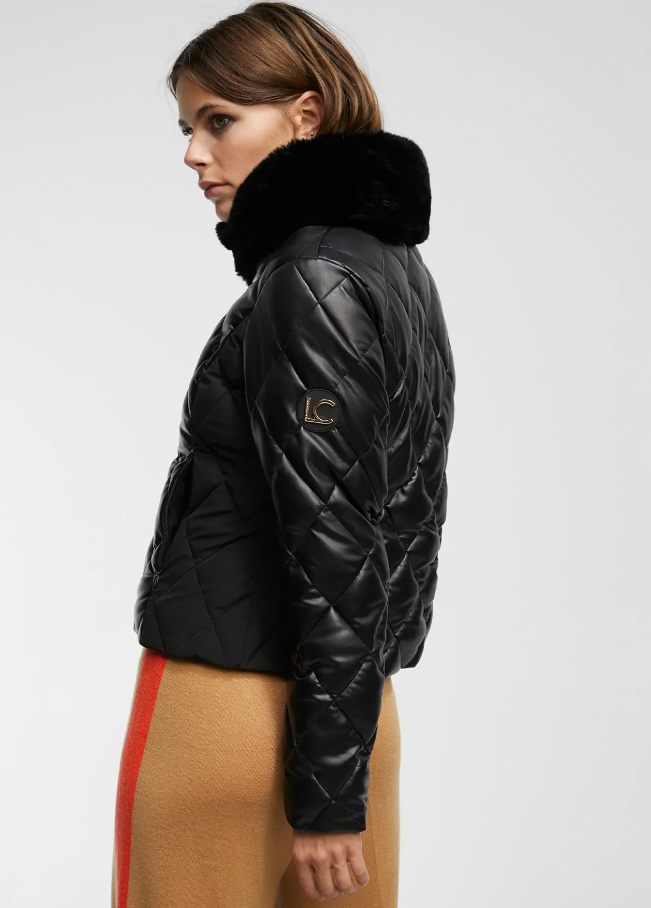 chaqueta_acolchada_5.webp Lola Casademunt Abrigos Y Cazadoras | Chaquetas Y Gabardinas<Chaqueta acolchada NEGRO