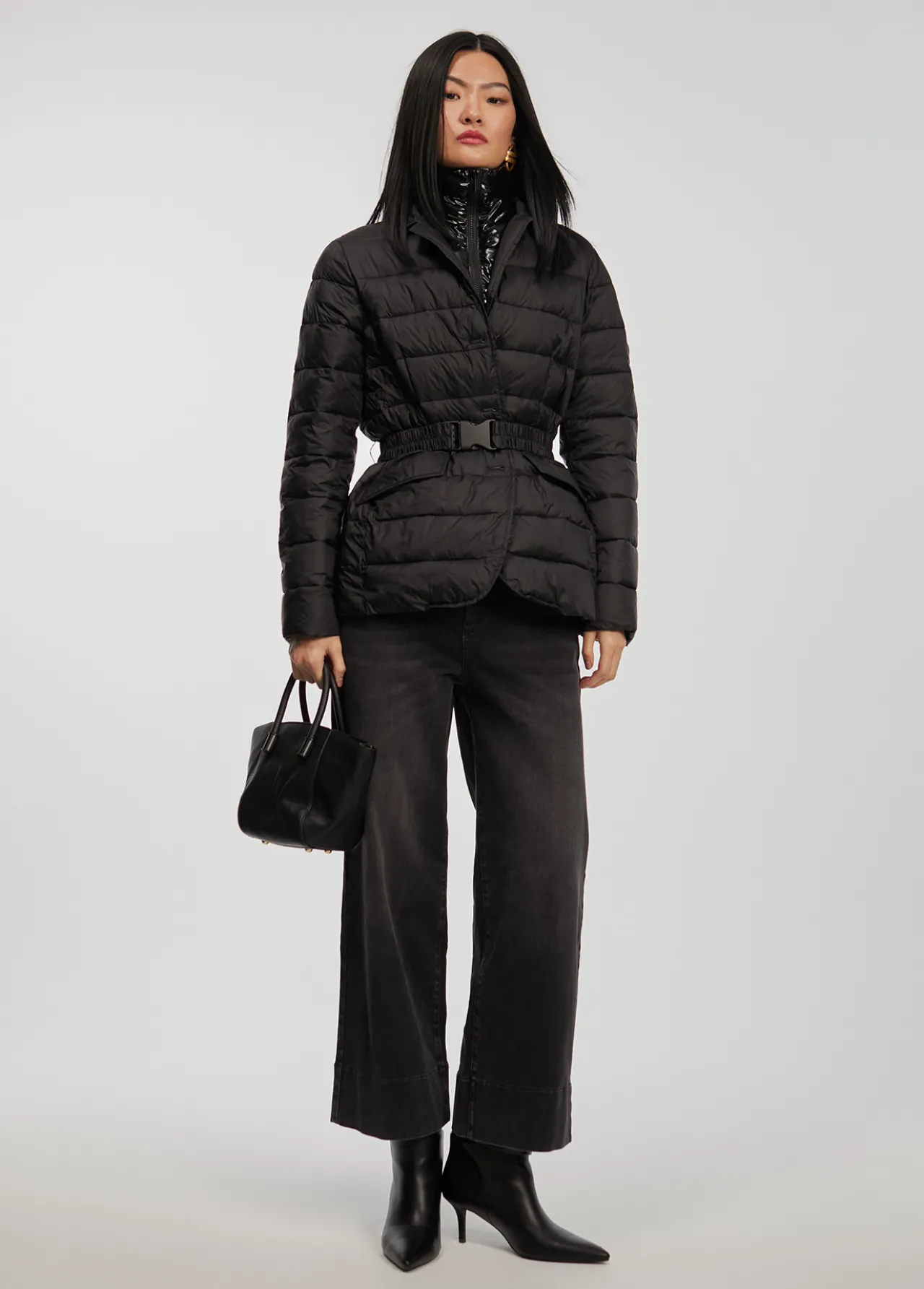chaqueta_acolchada_con_cinturn_0.webp Lola Casademunt Abrigos Y Cazadoras | Chaquetas Y Gabardinas<Chaqueta acolchada con cinturón NEGRO