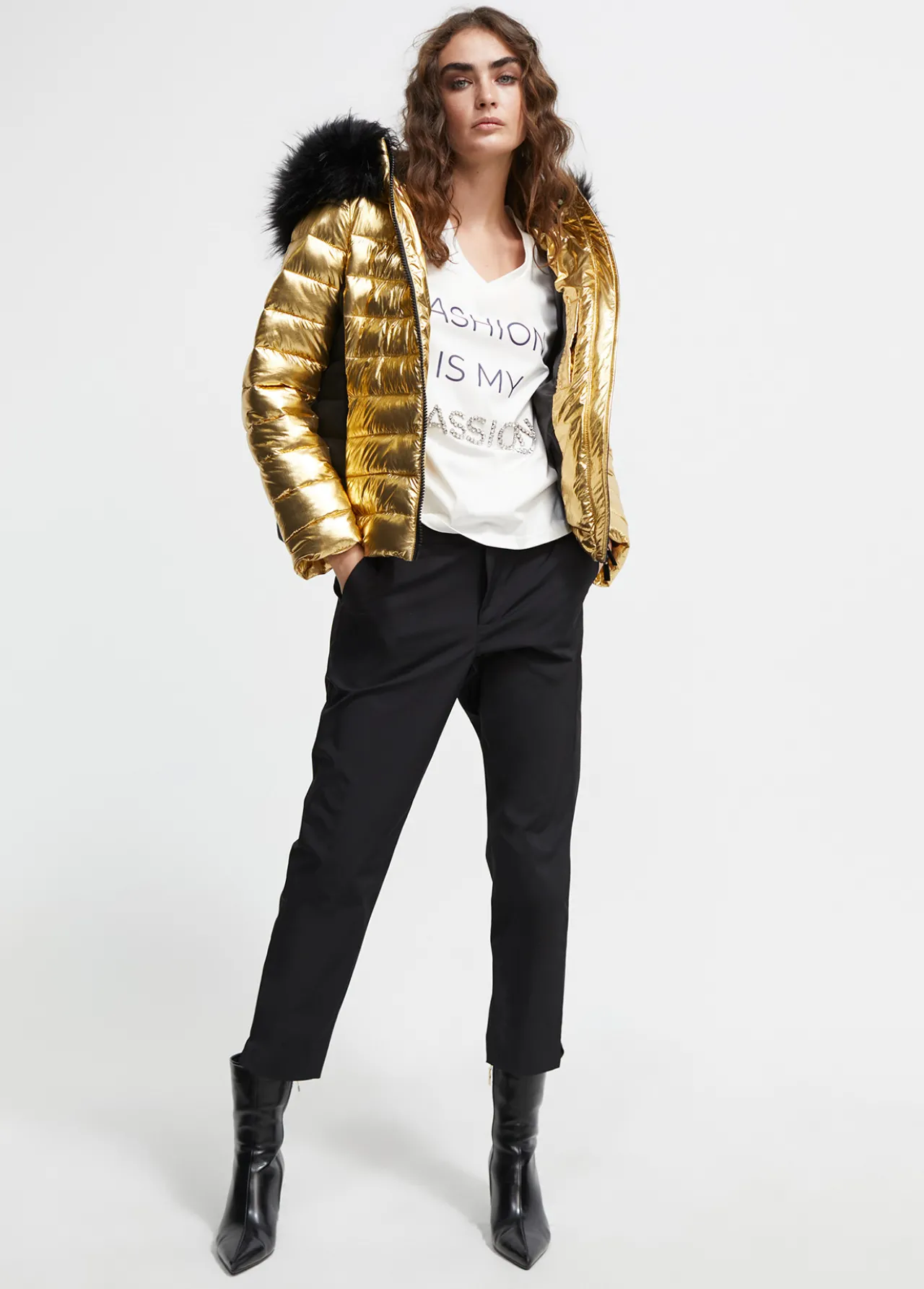 chaqueta_acolchada_metalizada_1-1.webp Lola Casademunt Abrigos Y Cazadoras<chaqueta acolchada metalizada DORADO