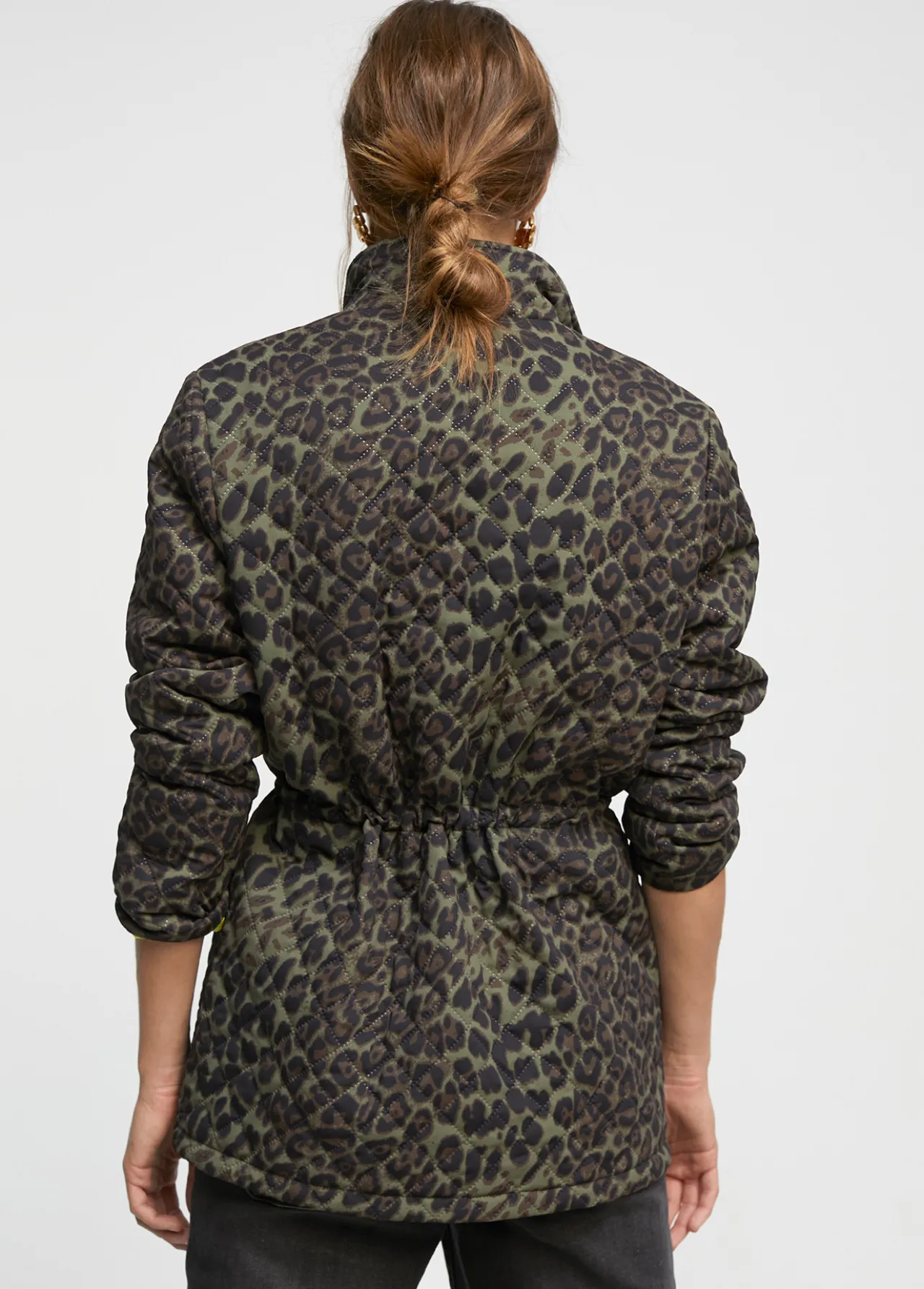 chaqueta_animal_print_3.webp Lola Casademunt Animal Print | Abrigos Y Cazadoras<Chaqueta animal print NEGRO-VERDE