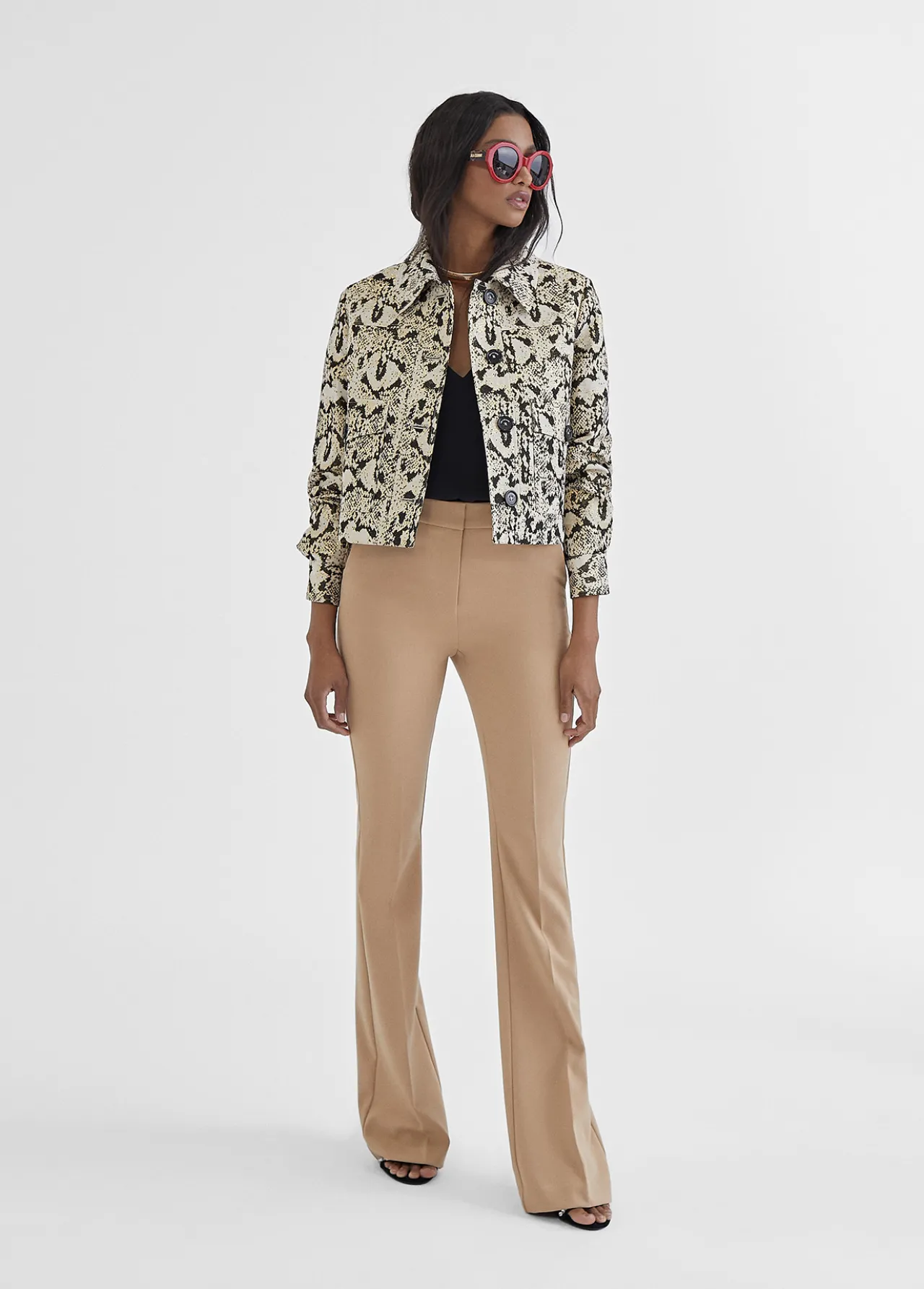 chaqueta_corta_animal_print_1.webp Lola Casademunt Chaquetas Y Gabardinas | Americanas Y Blazers<Chaqueta corta animal print NEGRO-MARRON