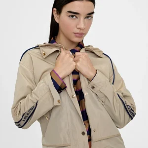 Lola Casademunt Chaquetas Y Gabardinas<Chaqueta deportiva con capucha BEIG