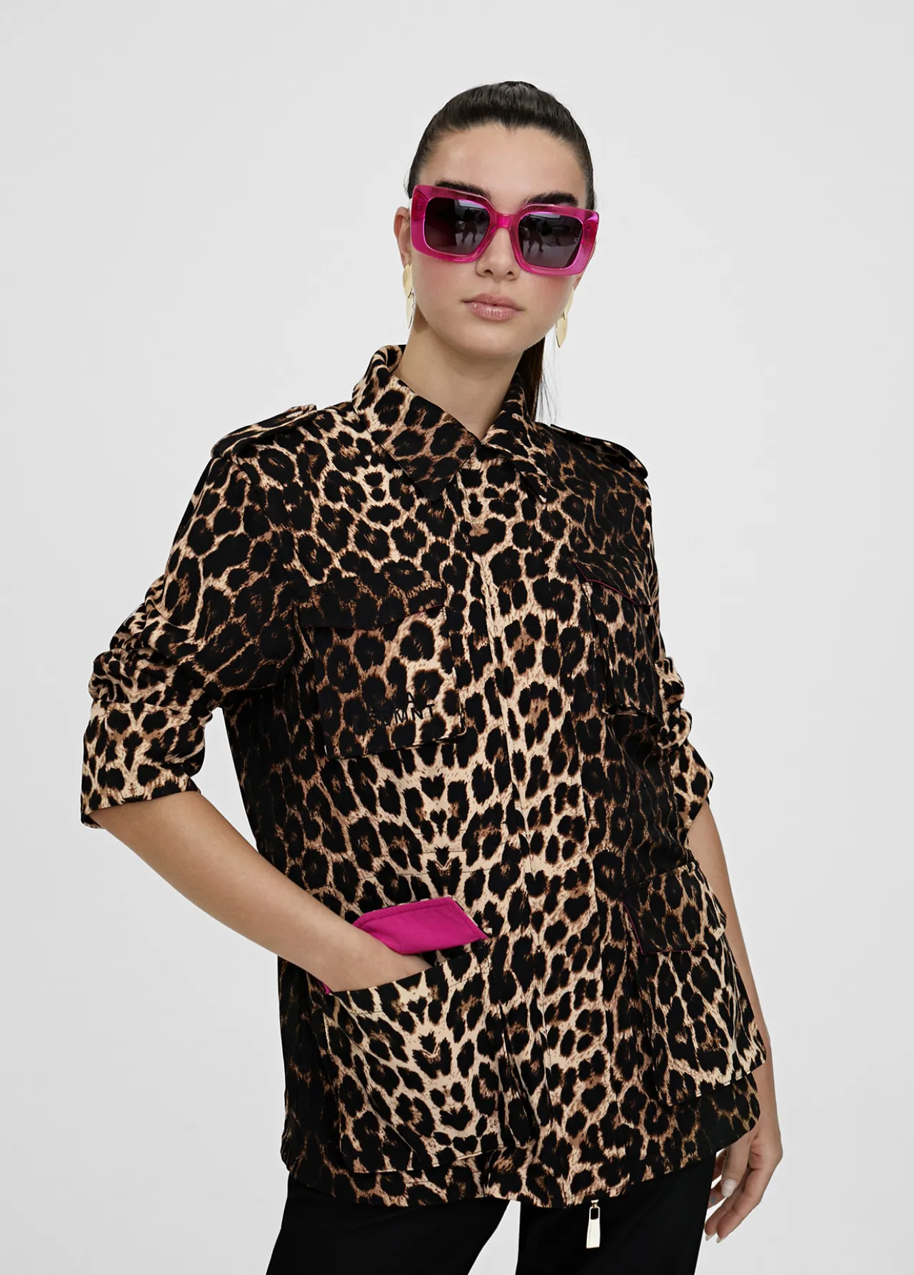 chaqueta_en_print_animal_0.webp Lola Casademunt Chaquetas Y Gabardinas<Chaqueta en print animal NEGRO-MARRON