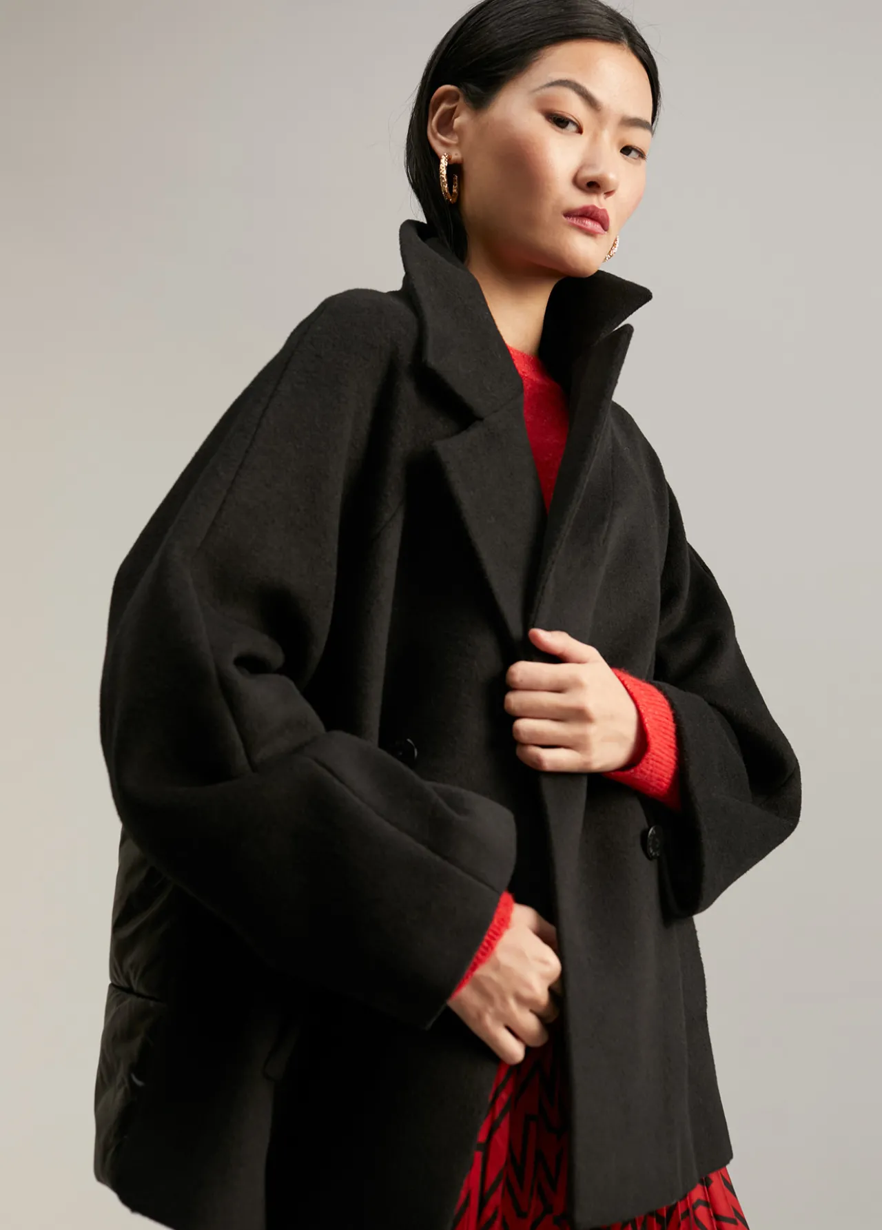chaqueta_espalda_acolchada_0.webp Lola Casademunt Abrigos Y Cazadoras<Chaqueta espalda acolchada NEGRO