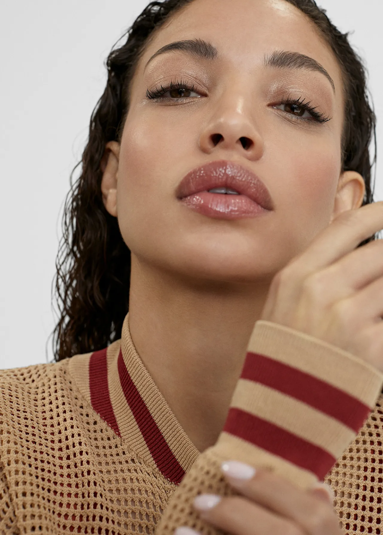 chaqueta_punto_oversize_4.webp Lola Casademunt Chaquetas Y Gabardinas<Chaqueta punto oversize BEIG