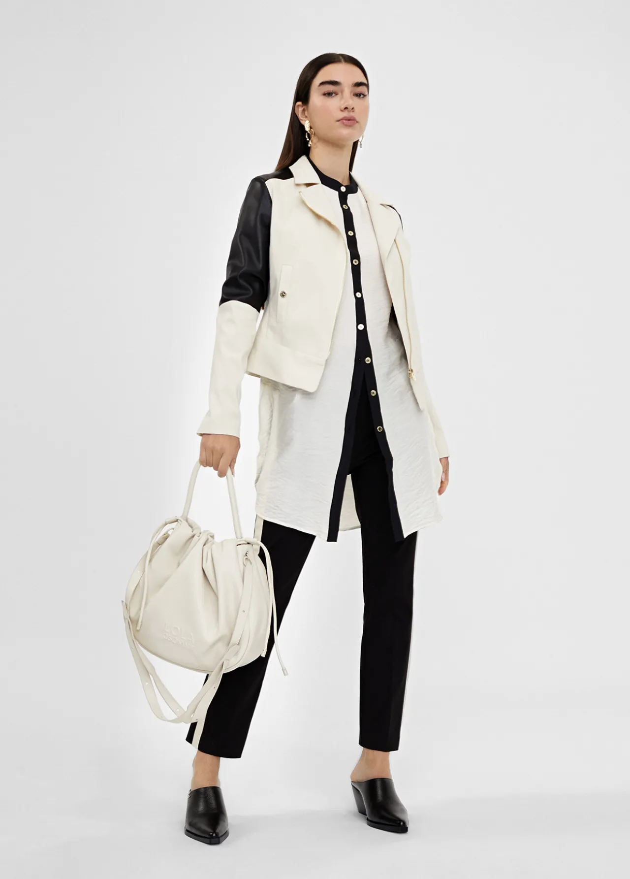 chaqueta_tipo_perfecto_2.webp Lola Casademunt Chaquetas Y Gabardinas | Americanas Y Blazers<Chaqueta tipo perfecto CRUDO