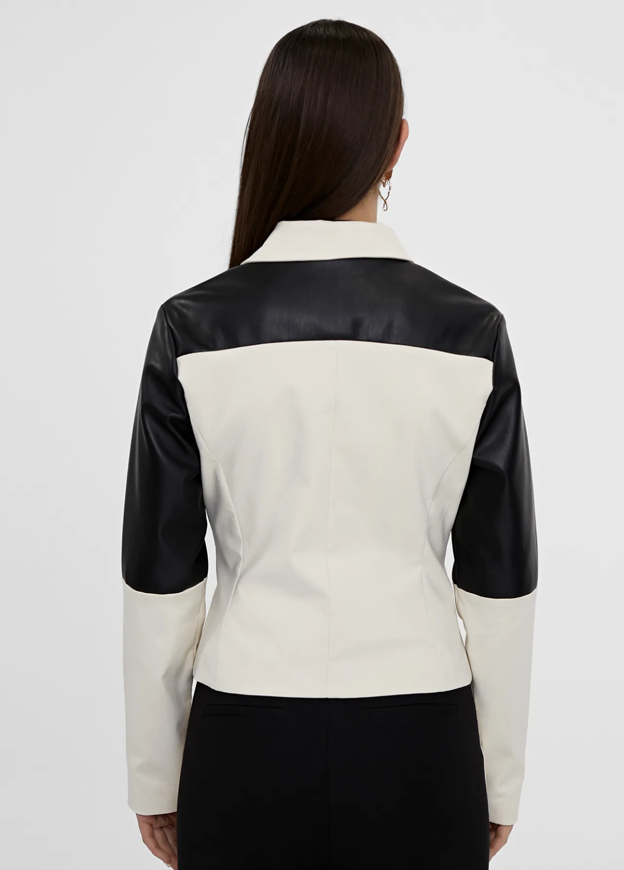 chaqueta_tipo_perfecto_5.webp Lola Casademunt Chaquetas Y Gabardinas | Americanas Y Blazers<Chaqueta tipo perfecto CRUDO