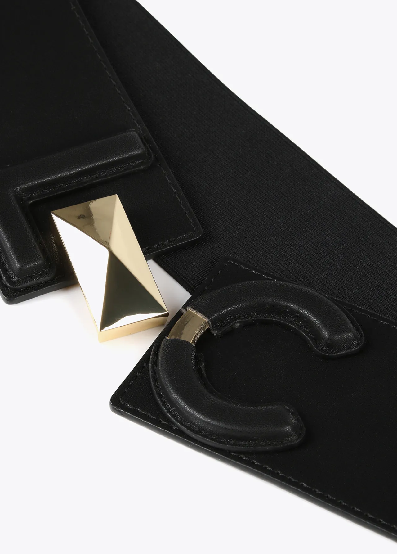 cinturn_hebilla_lc_4.webp Lola Casademunt Accesorios<Cinturón hebilla LC NEGRO