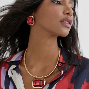 Lola Casademunt Bisuteria<Collar dorado con colgante ROJO