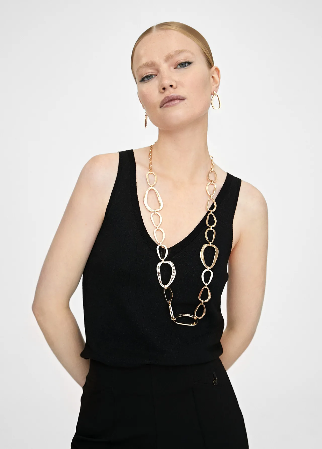 collar_dorado_largo_5.webp Lola Casademunt Bisuteria<Collar largo DORADO