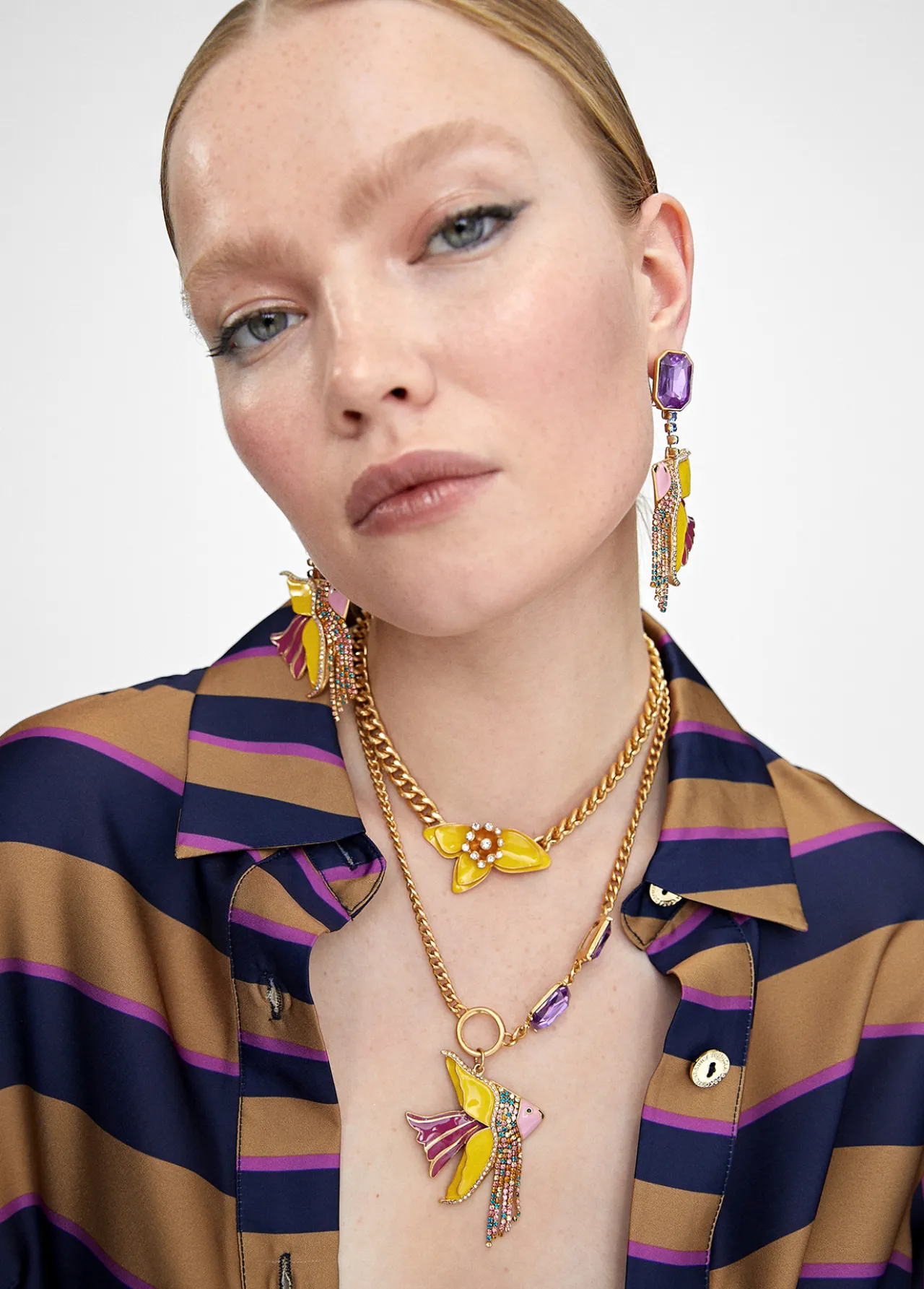 collar_multicadena_con_colgante_1.webp Lola Casademunt Bisuteria<Collar multicadena con colgante LILA-AMARILLO