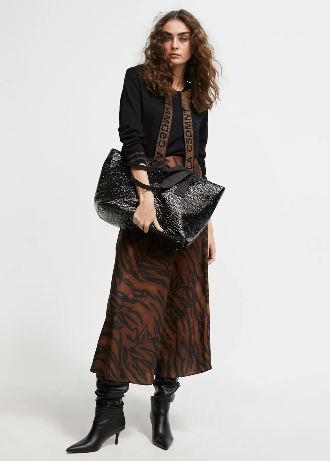 falda_estampado_animal_1.webp Lola Casademunt Animal Print | Vestidos Y Faldas<Falda estampado animal MARRON-NEGRO
