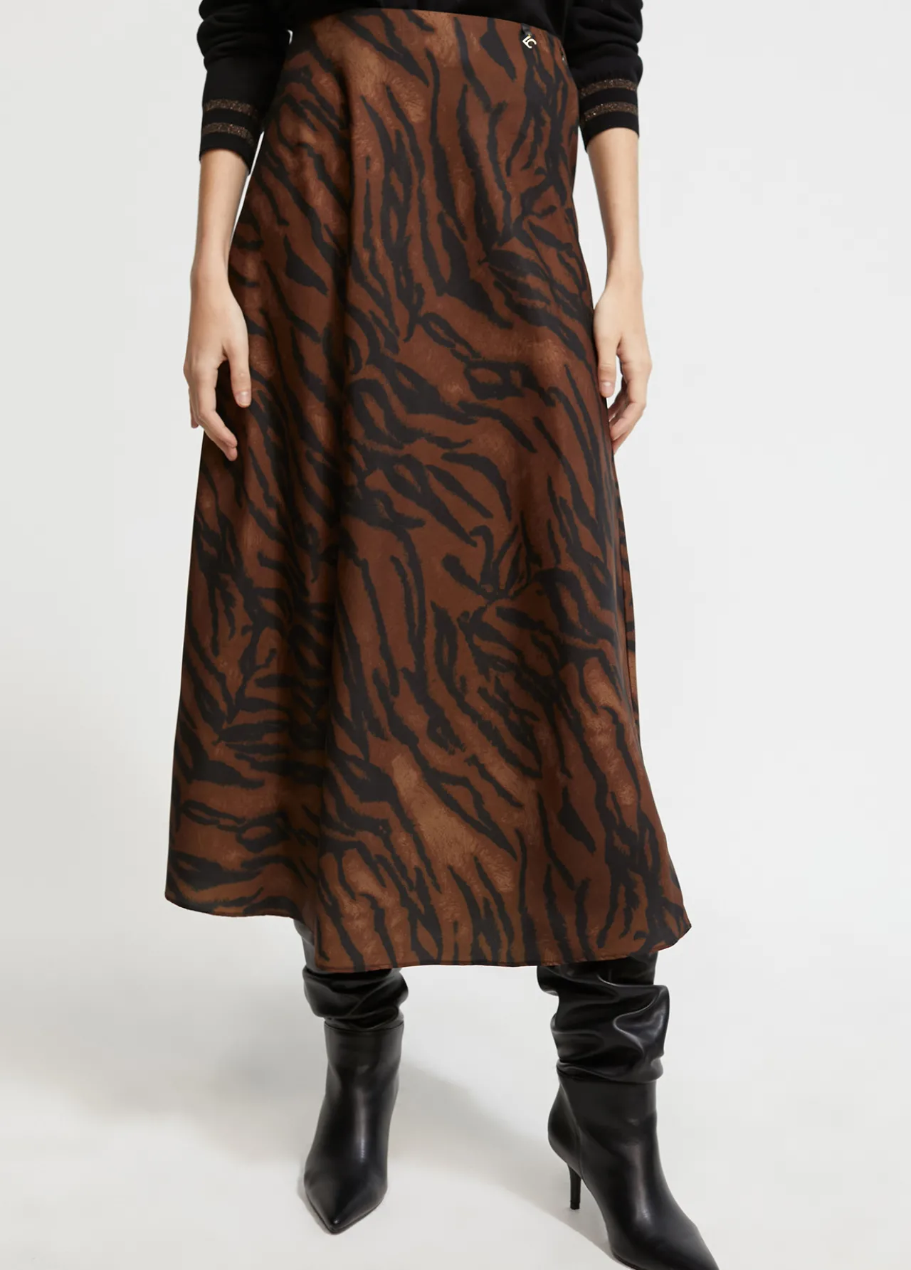 falda_estampado_animal_5.webp Lola Casademunt Animal Print | Vestidos Y Faldas<Falda estampado animal MARRON-NEGRO