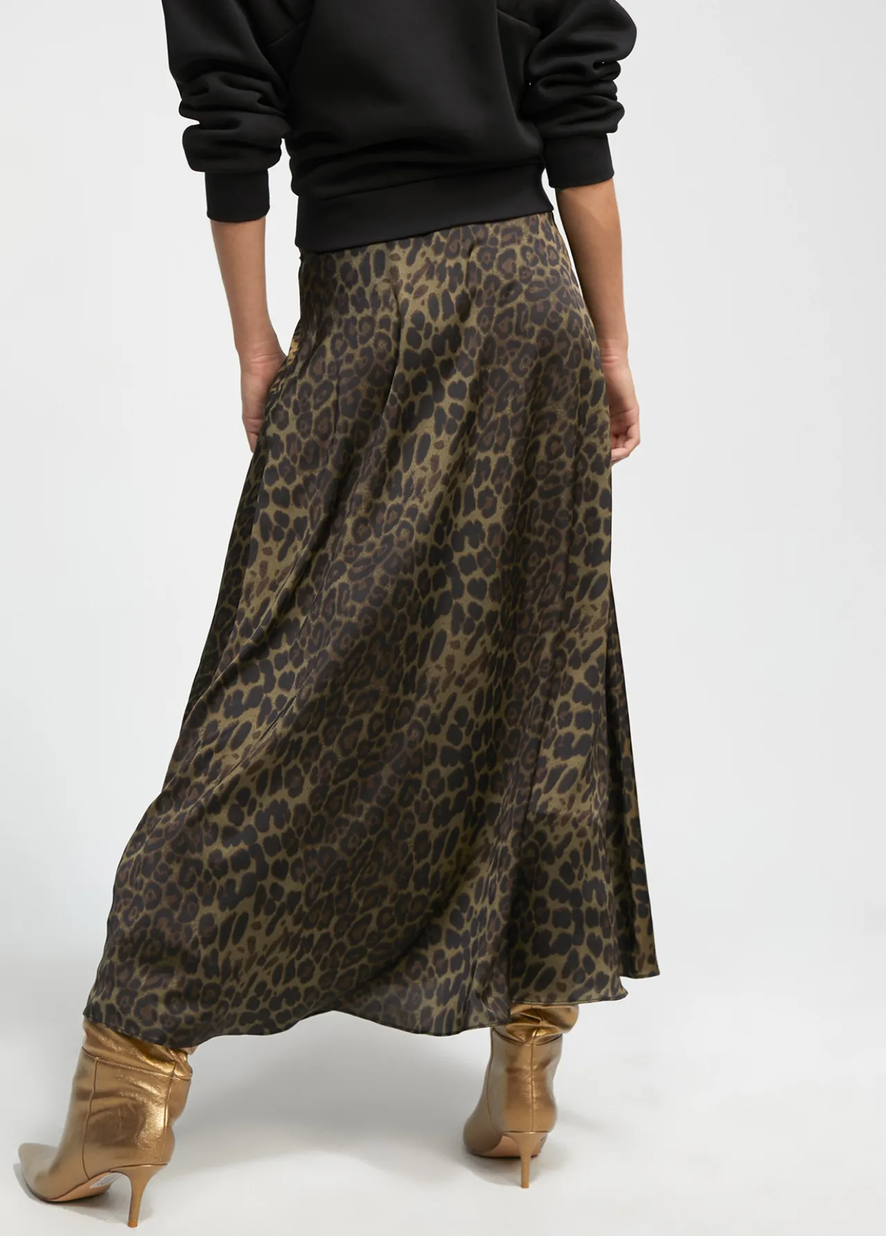 falda_estampado_animal_print_3.webp Lola Casademunt Animal Print | Vestidos Y Faldas<Falda estampado animal print NEGRO-VERDE