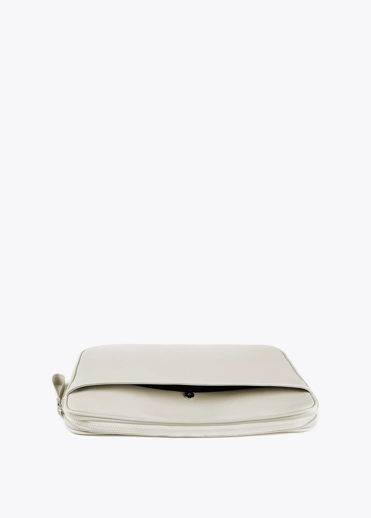 funda_ordenador_1-1.webp Lola Casademunt Accesorios | Bolsos<Funda ordenador CRUDO