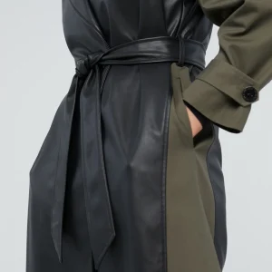 Lola Casademunt Chaquetas Y Gabardinas<Gabardina combinada efecto piel NEGRO-VERDE