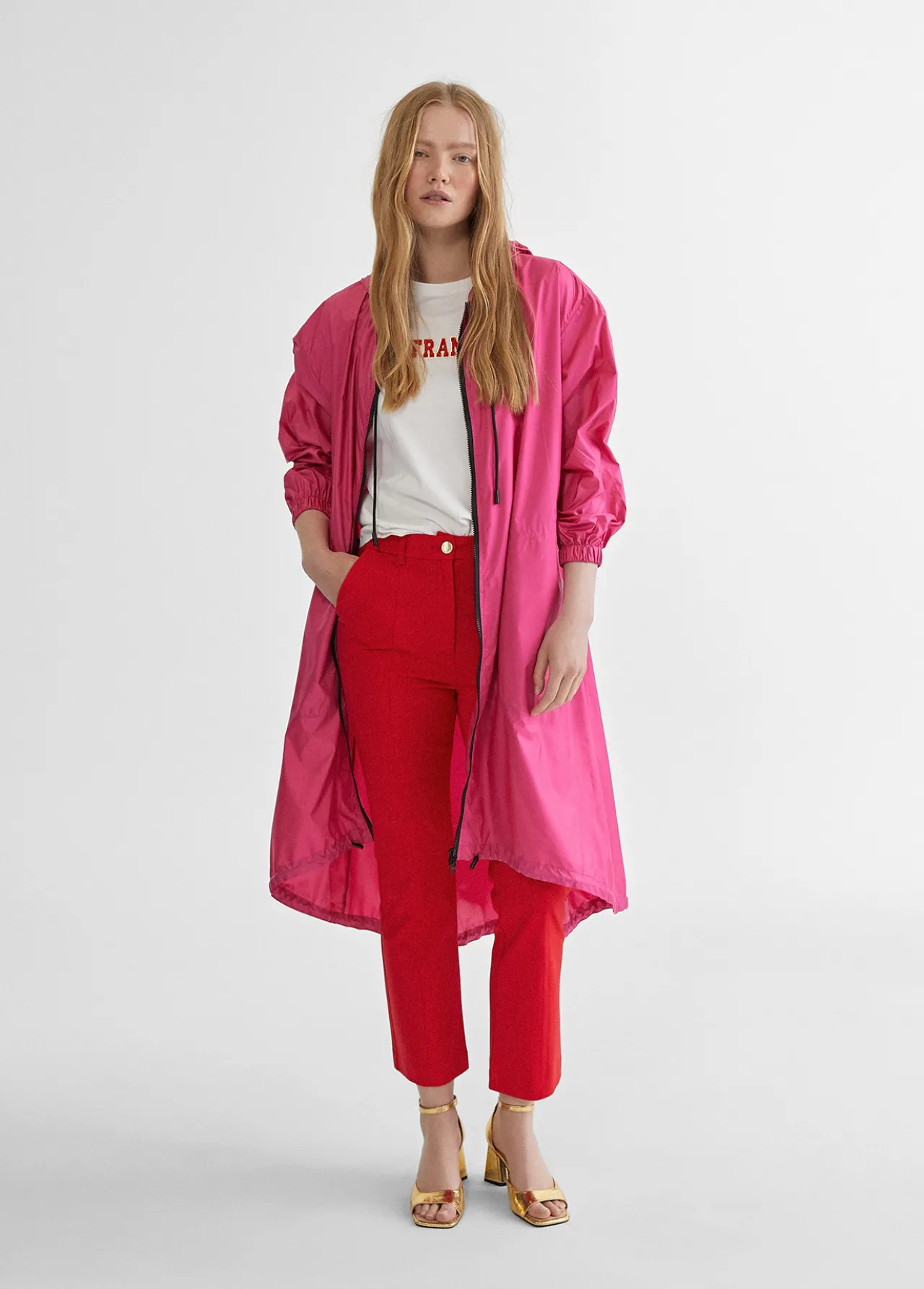 gabardina_raincoat_4.webp Lola Casademunt Chaquetas Y Gabardinas<Gabardina raincoat FUCSIA