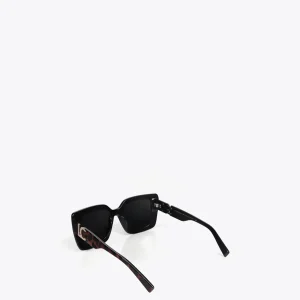 Lola Casademunt Gafas<Gafas de sol fabricadas en acetato con forma cuadrada. Varillas personalizadas. NEGRO-MARRON