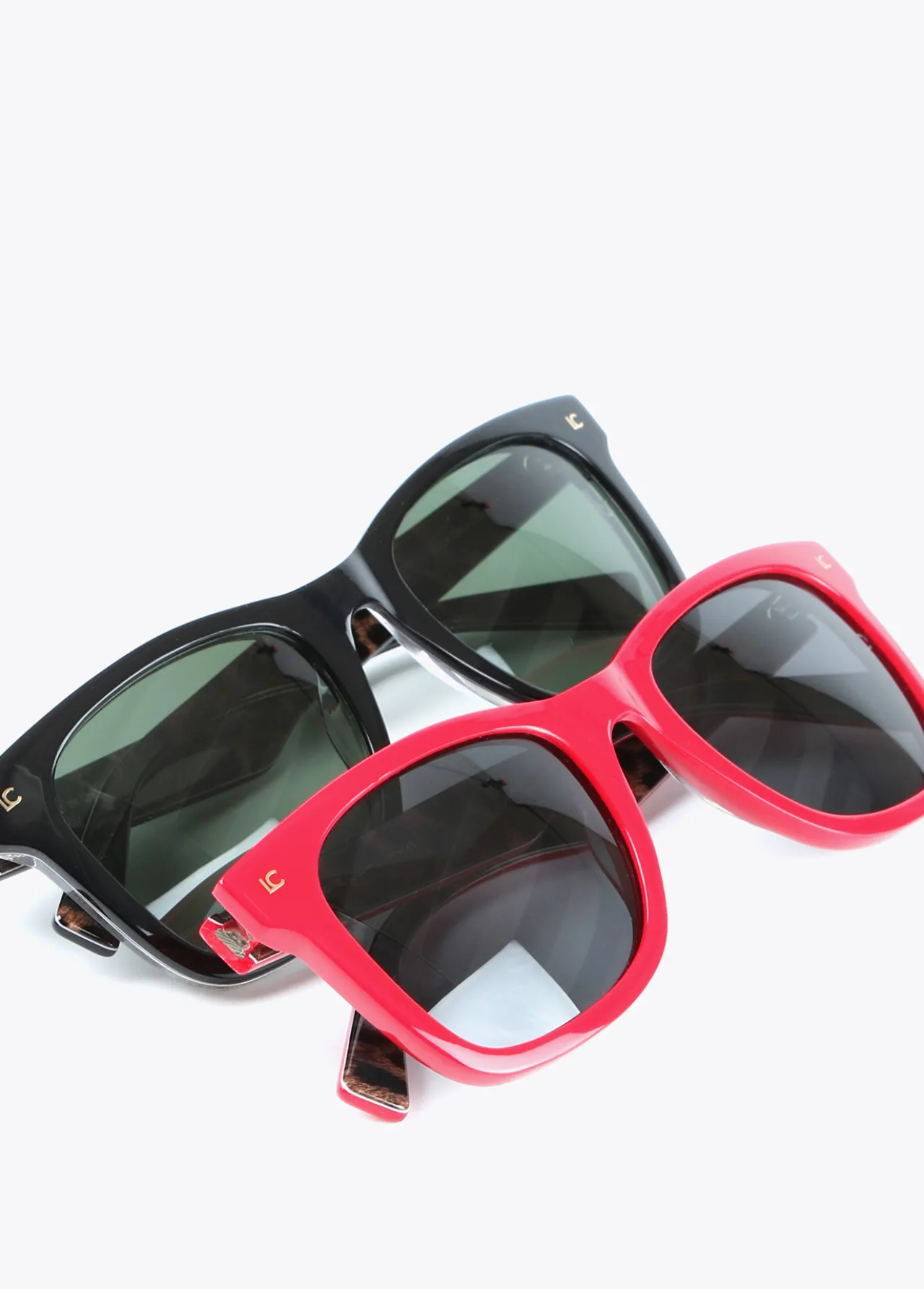 gafas_de_sol_ovaladas_2.webp Lola Casademunt Otros Complementos | Gafas<Gafas de sol ovaladas NEGRO