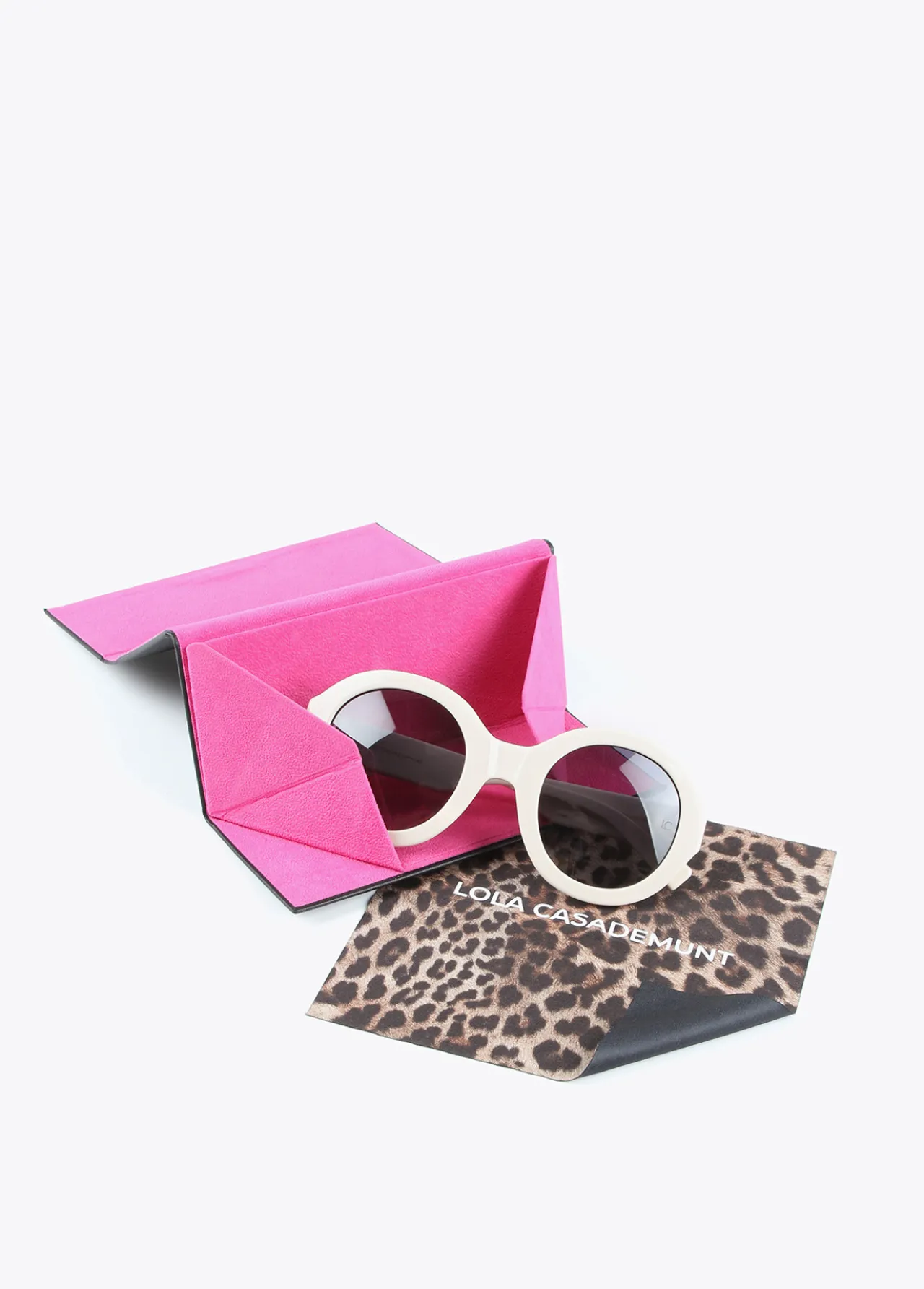 gafas_de_sol_redondas_0.webp Lola Casademunt Otros Complementos | Gafas<Gafas de sol redondas NEGRO