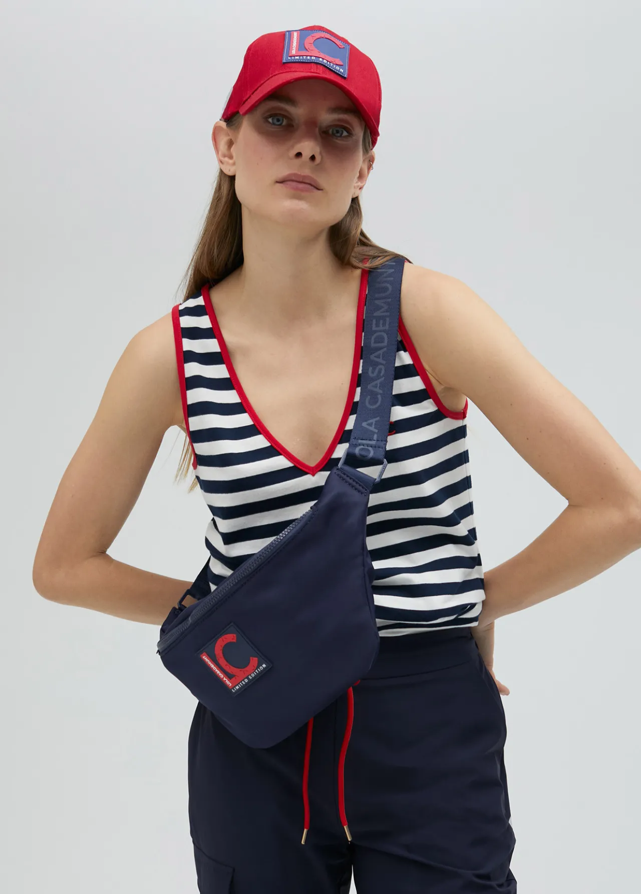 gorra_americana_roja_edicin_limitada__lola_casademunt_5.webp Lola Casademunt Gorros Sombreros Y Guantes<Gorra americana roja edición limitada - Lola Casademunt ROJO